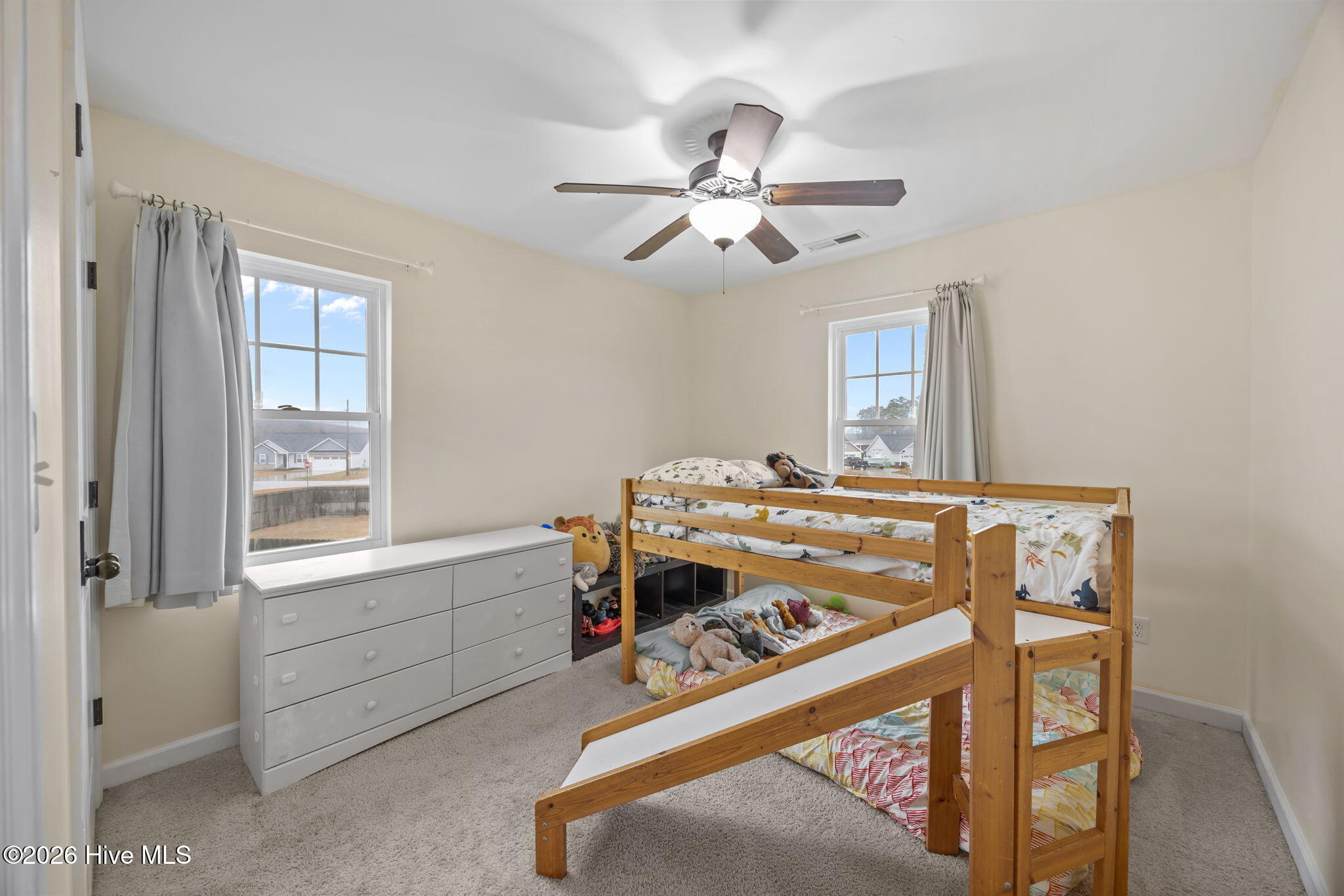 100558609 | Photo 29