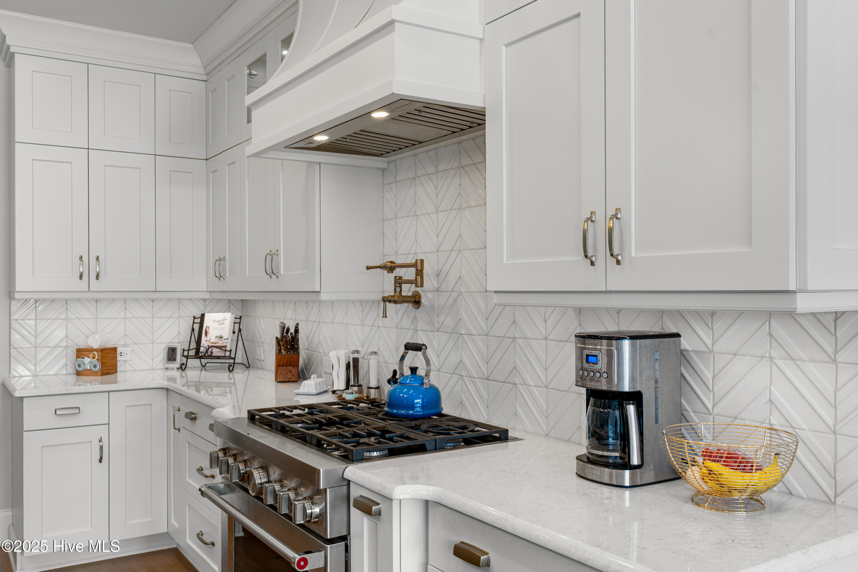 100551576 | Photo 23