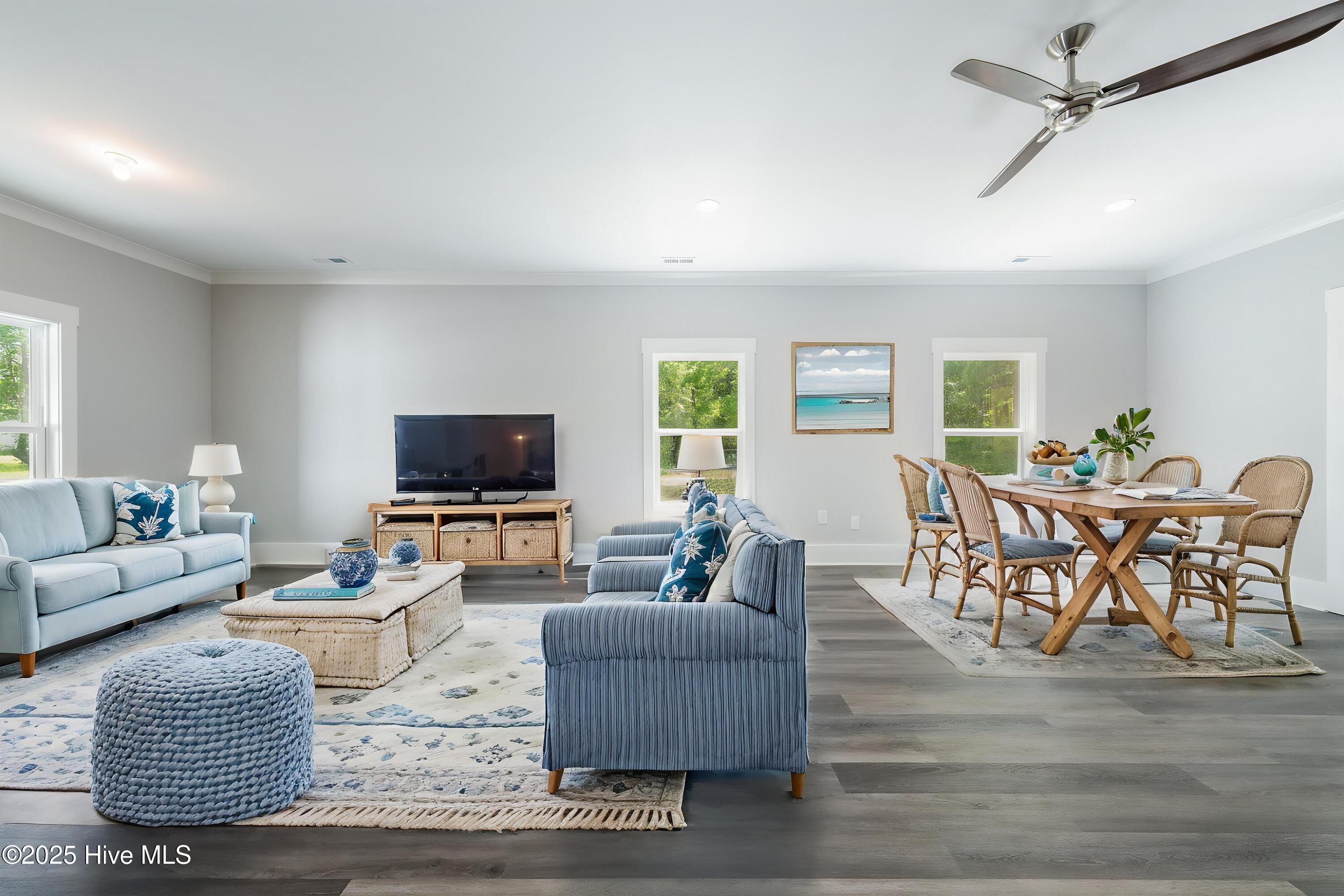 100560439 | Photo 18