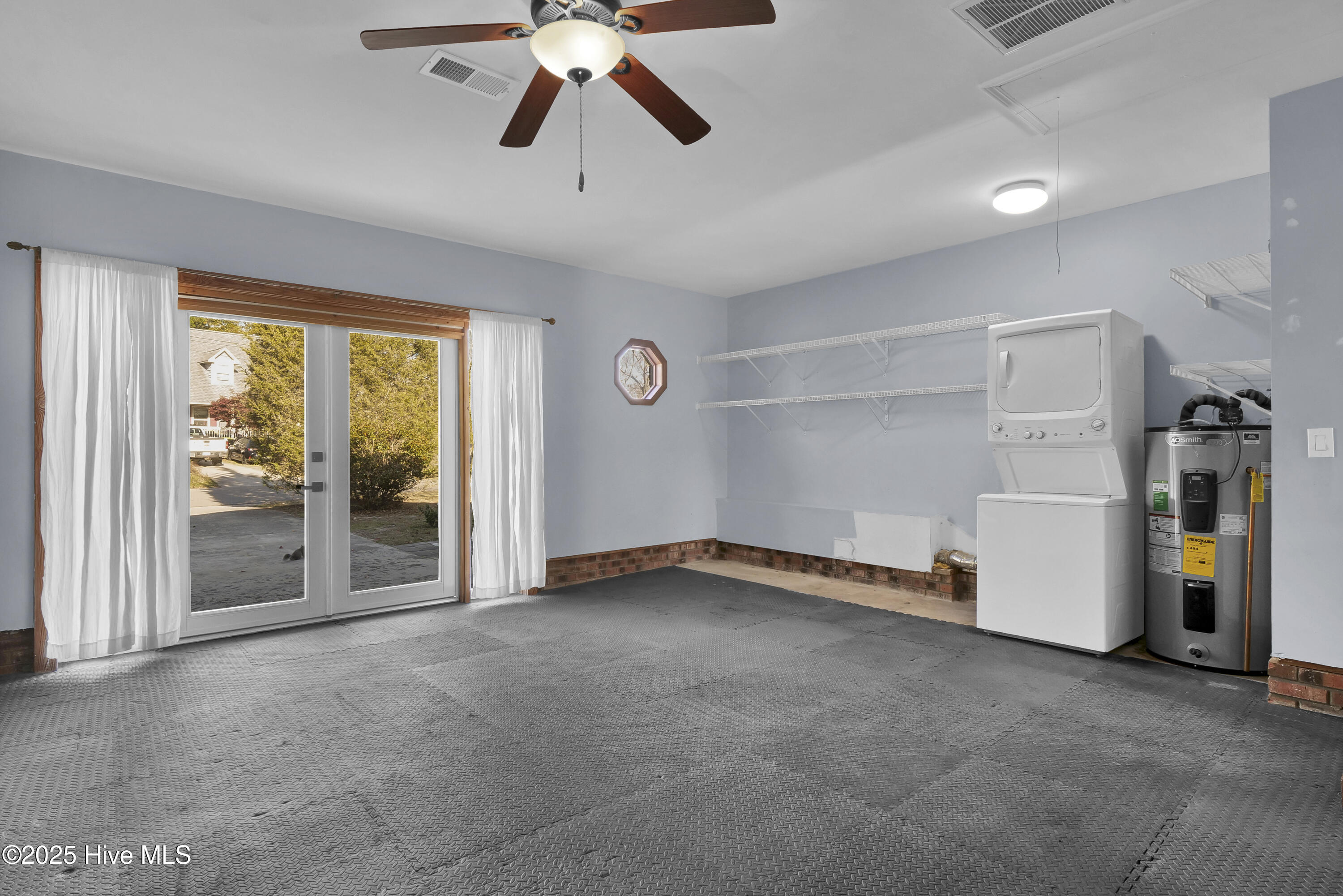 100543465 | Photo 13