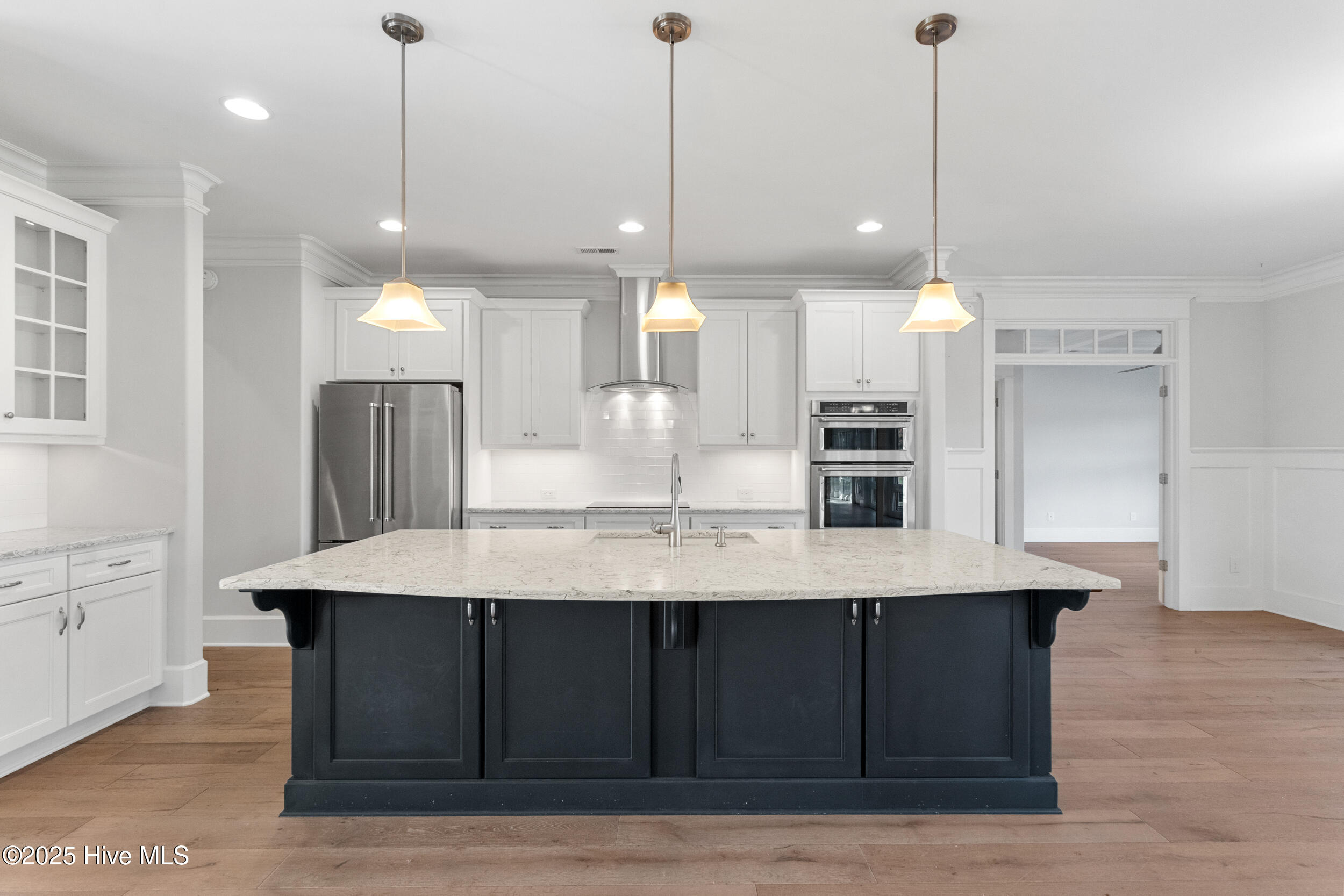 100541270 | Photo 59