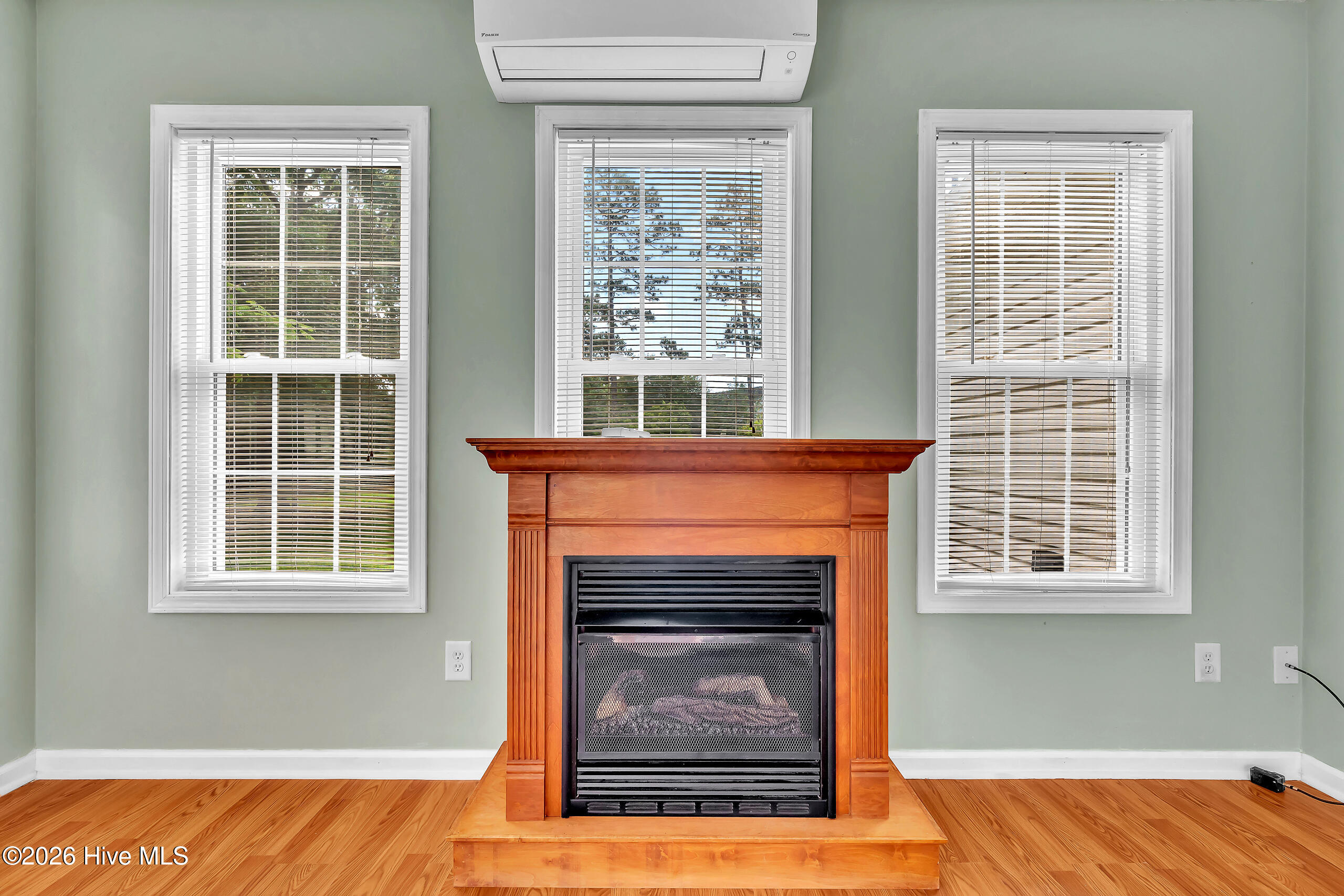 215 Winding Creek Way,Hubert