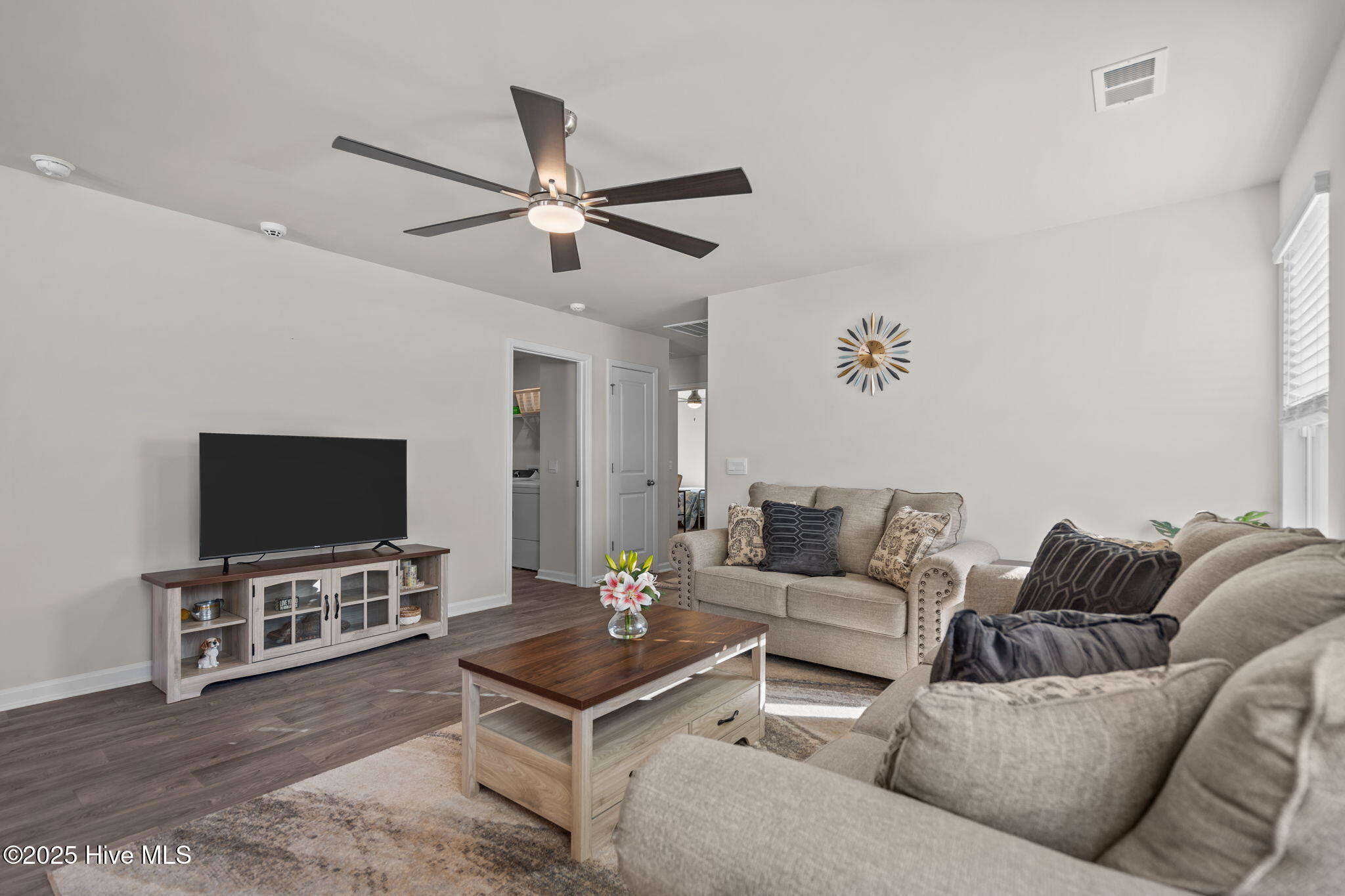 1724 Whispering Pine Street SW, Ocean Isle Beach, NC 28469 – photo 11: 41-web-or-mls-DSC05482