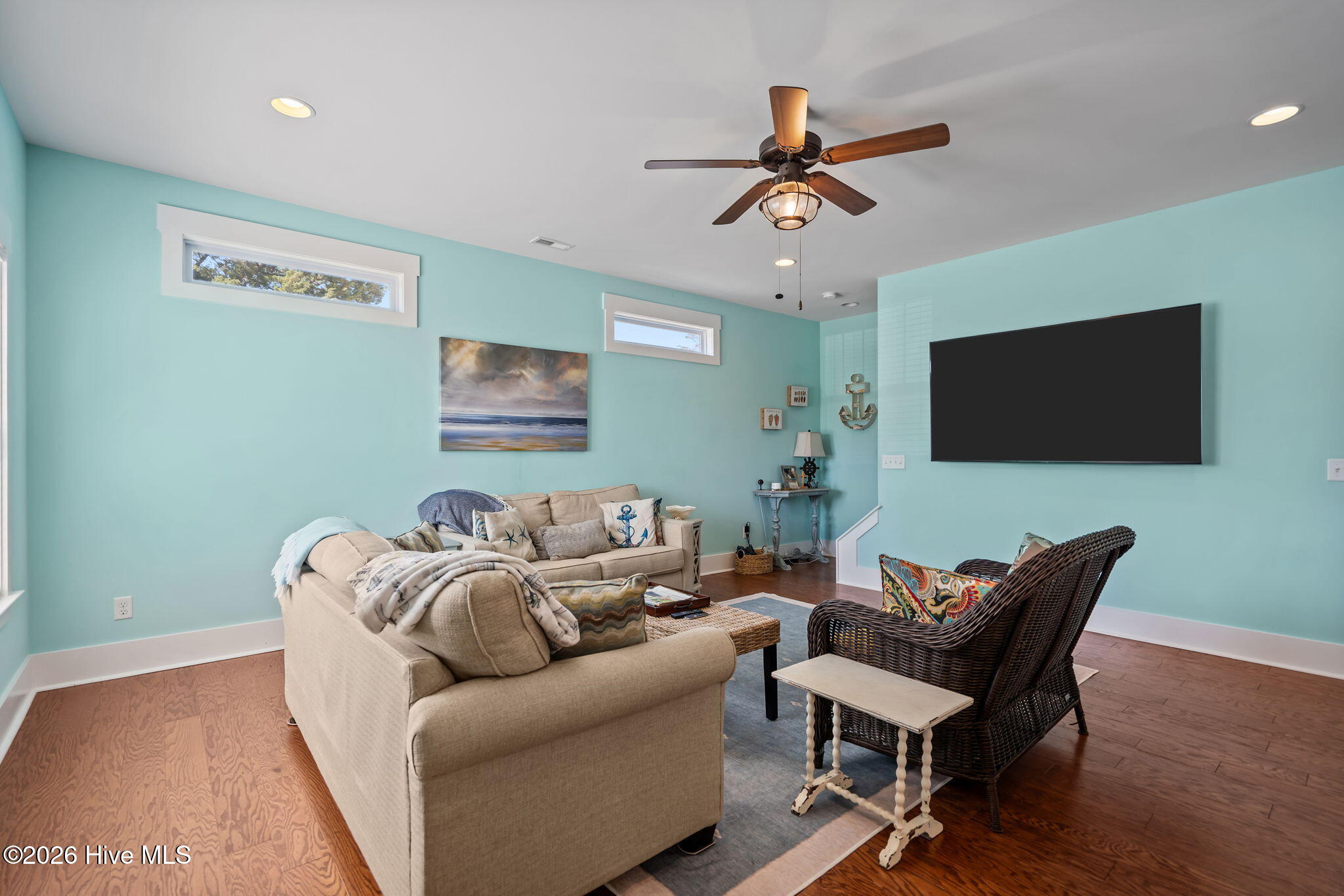 100562552 | Photo 27