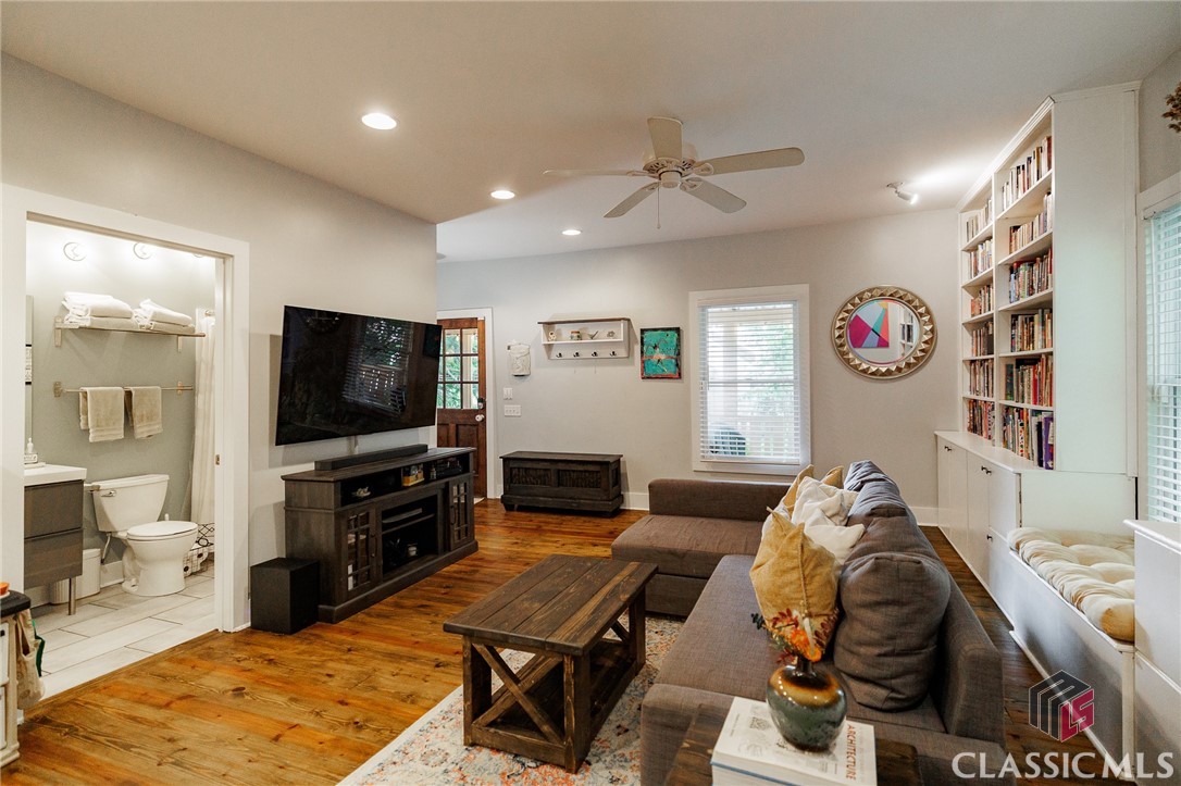 395 Cleveland Avenue