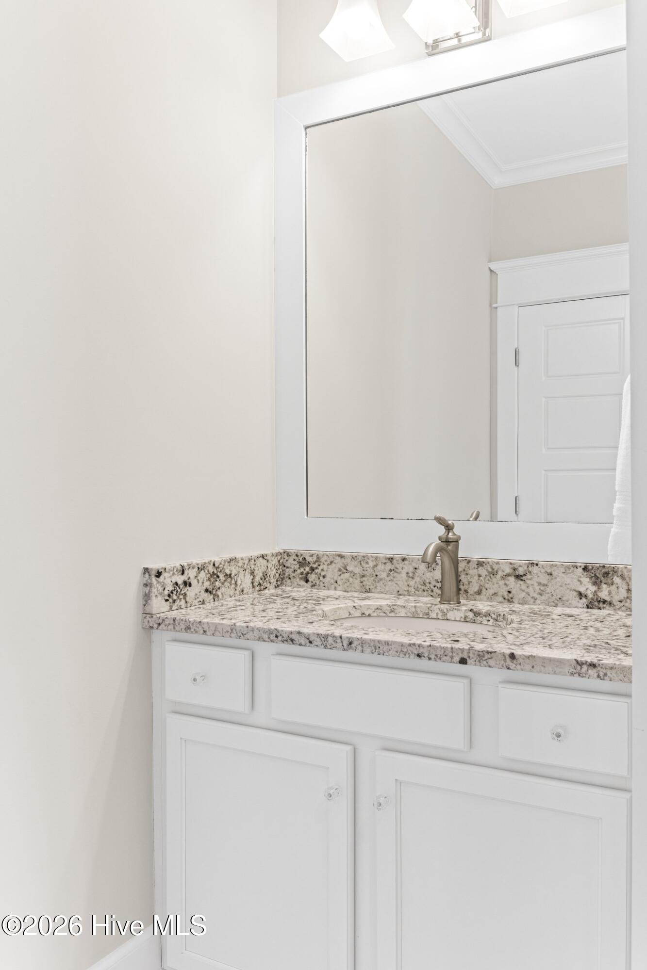 100550538 | Photo 47