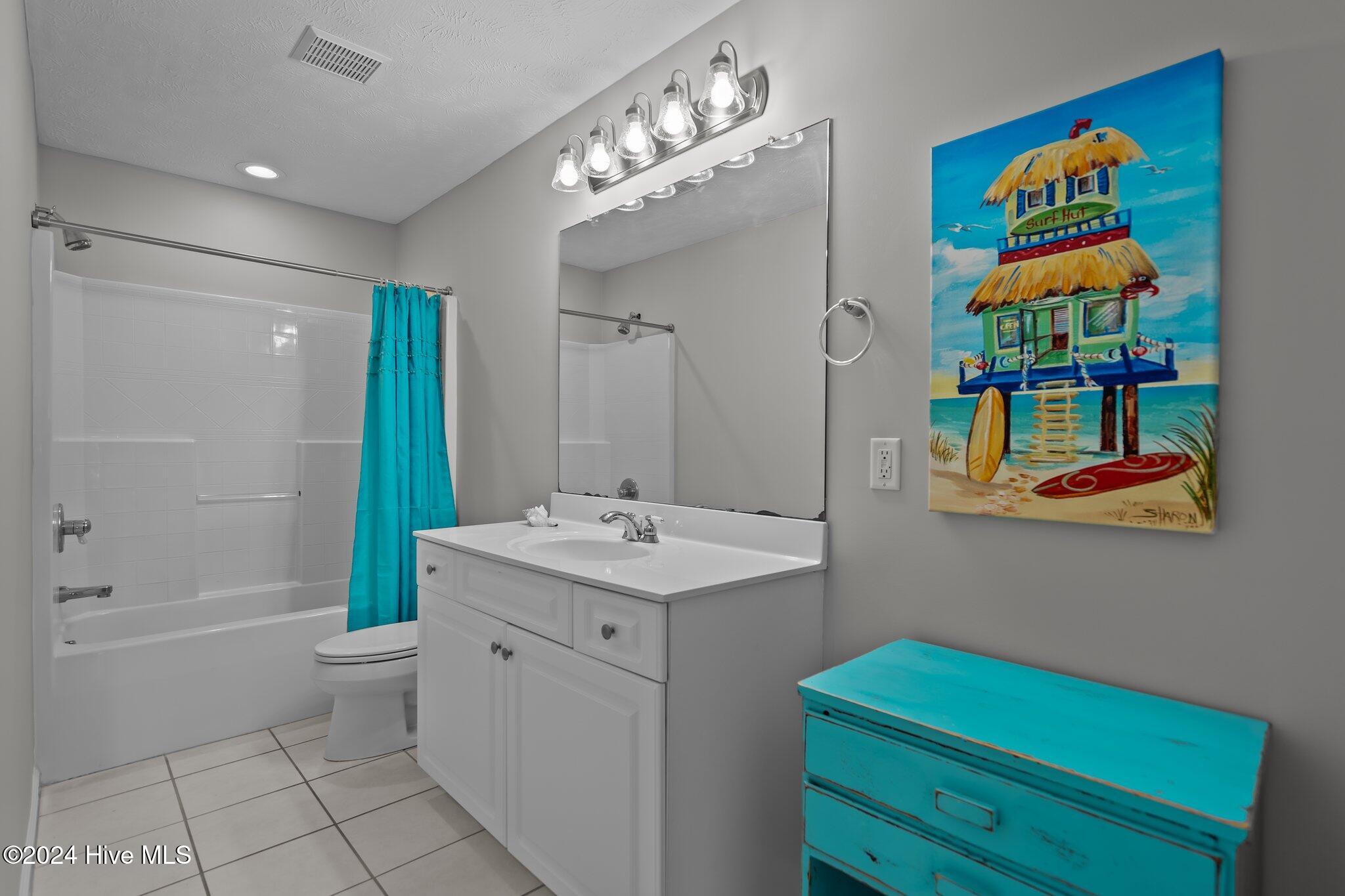 100553910 | Photo 28