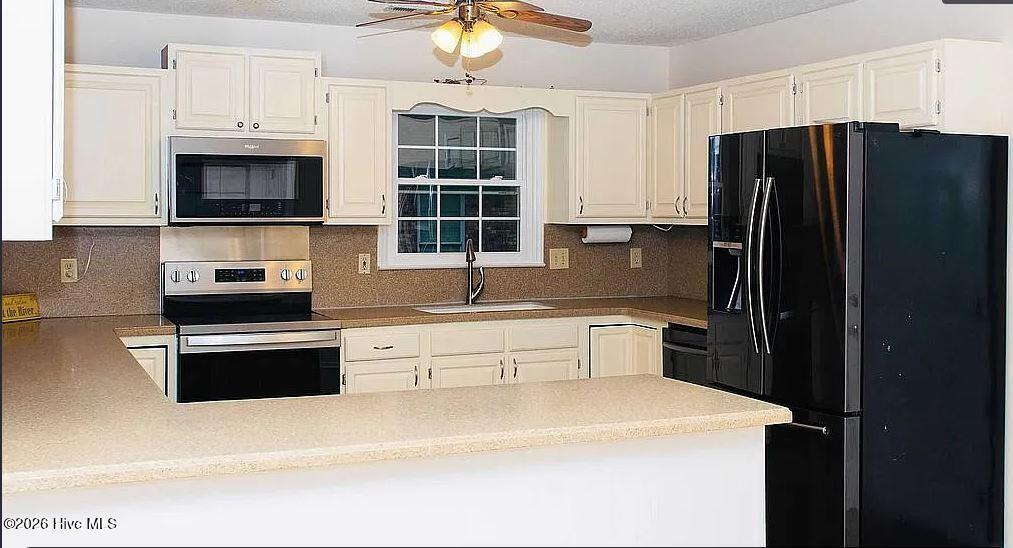 100561136 | Photo 24