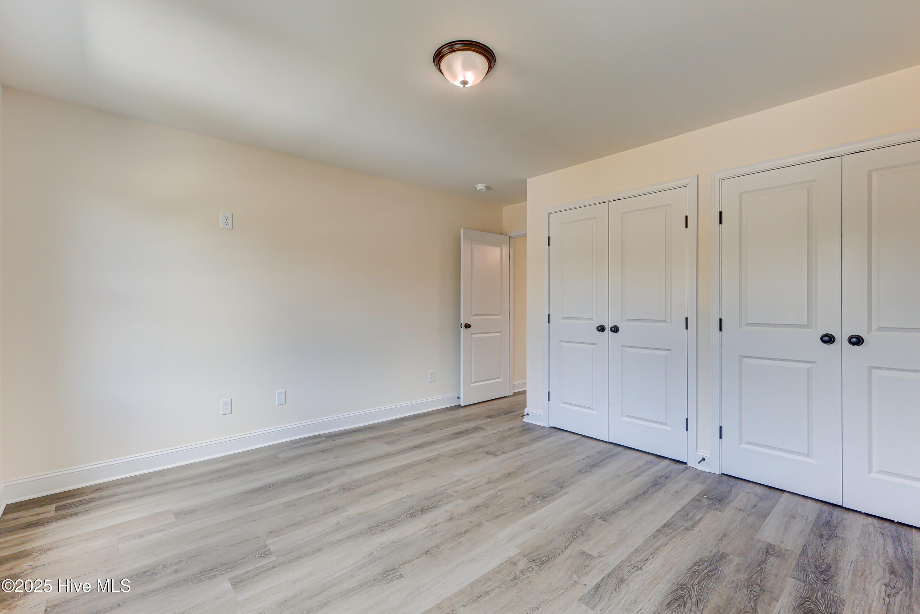 100515116 | Photo 26