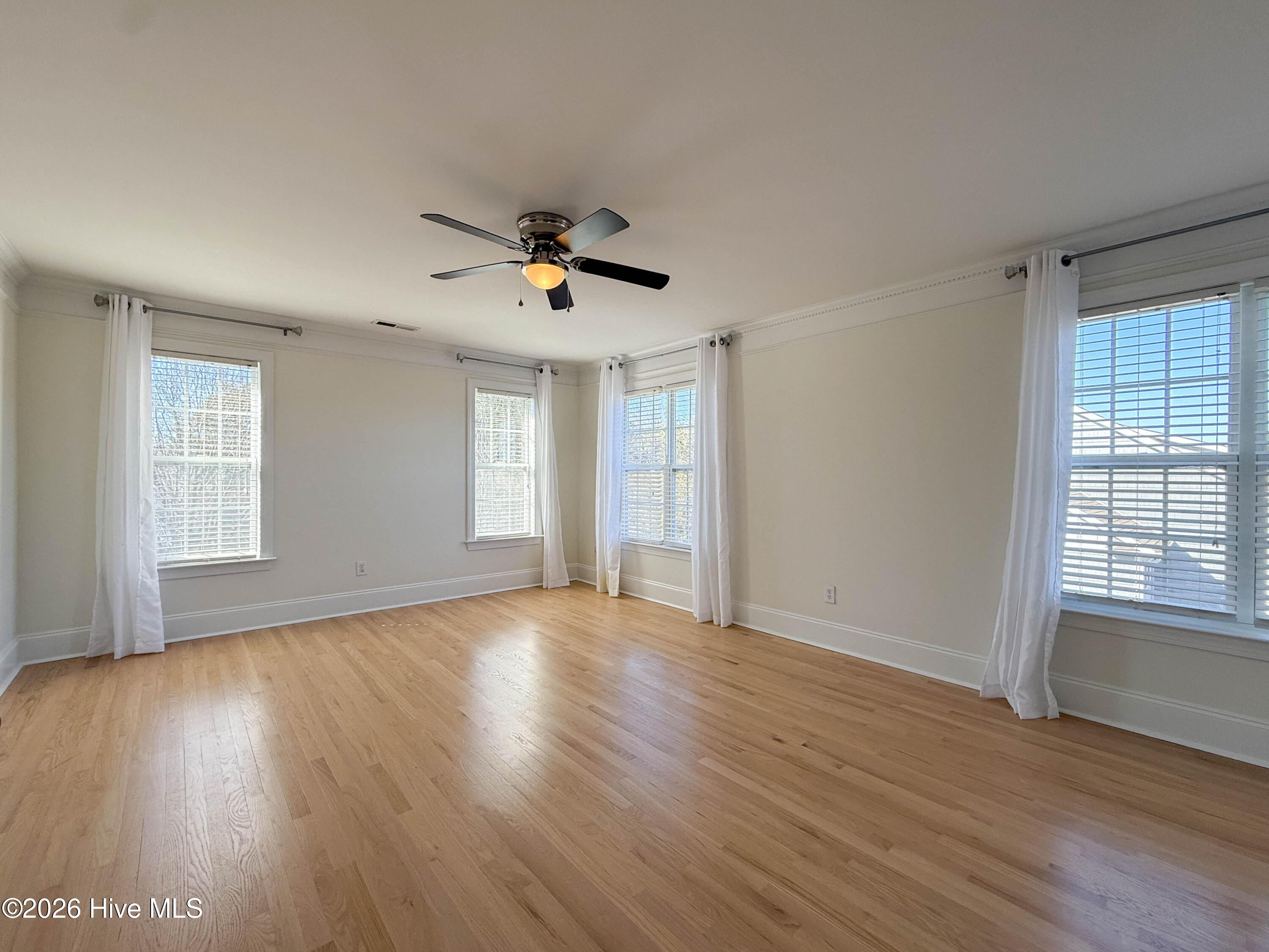 100550265 | Photo 72