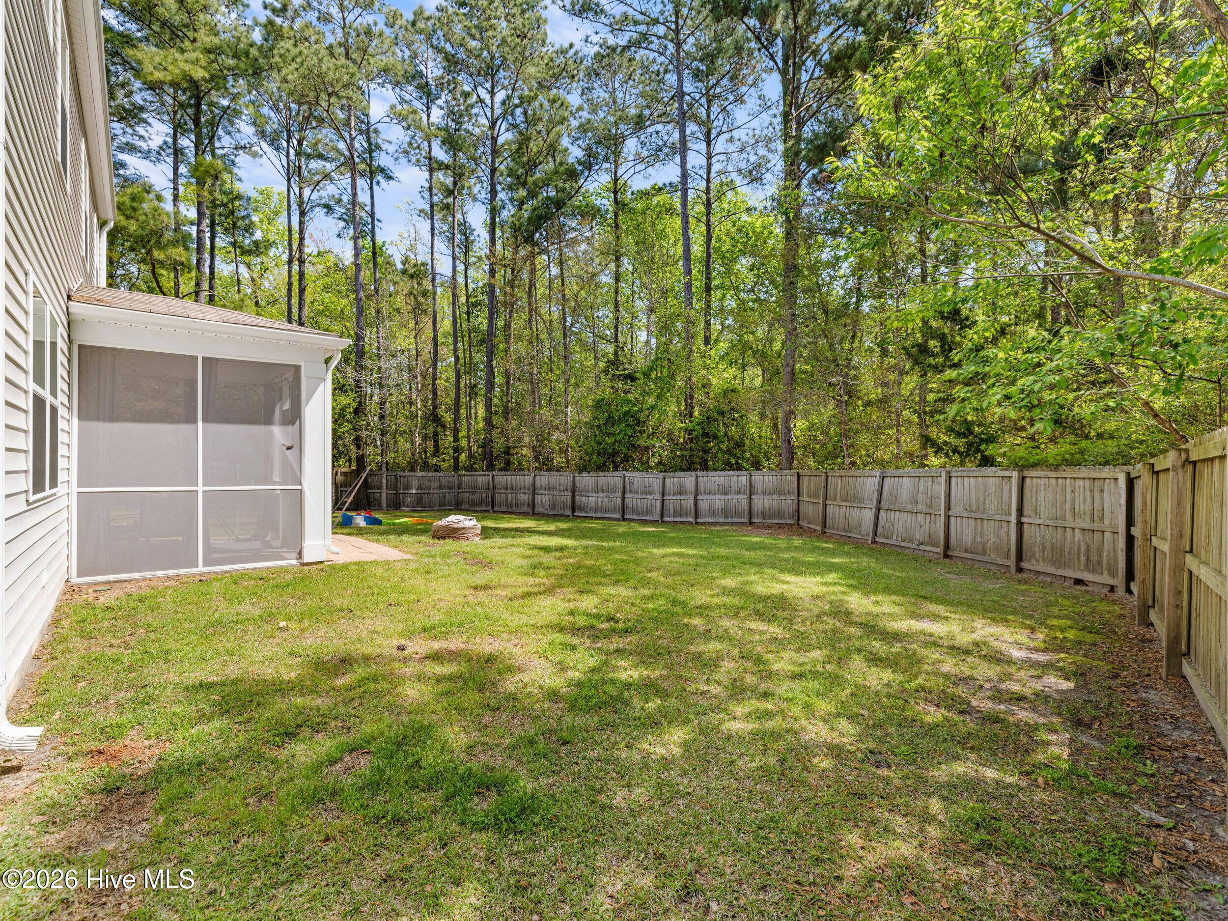 100567072 | Photo 50