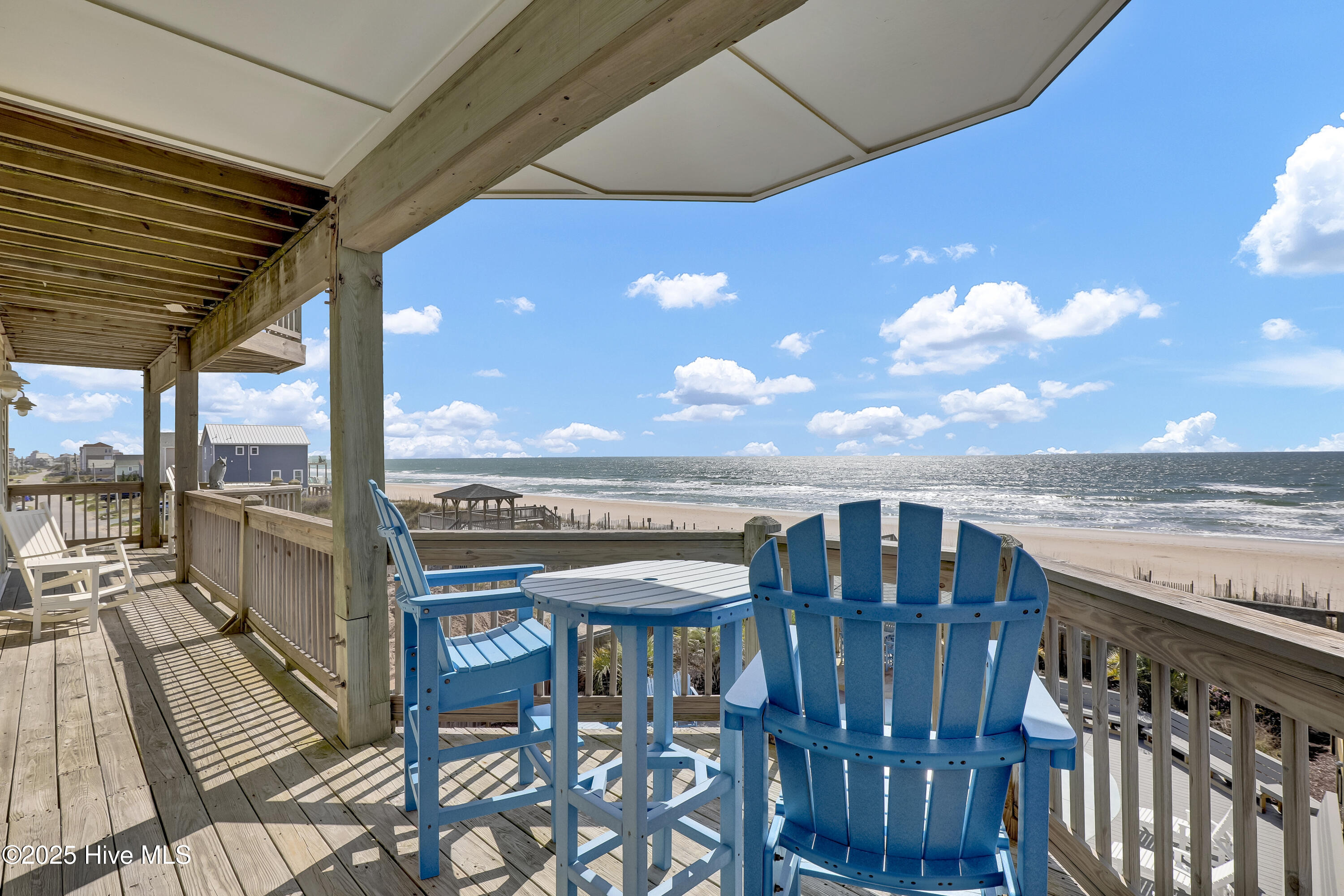 100538324 | Photo 15