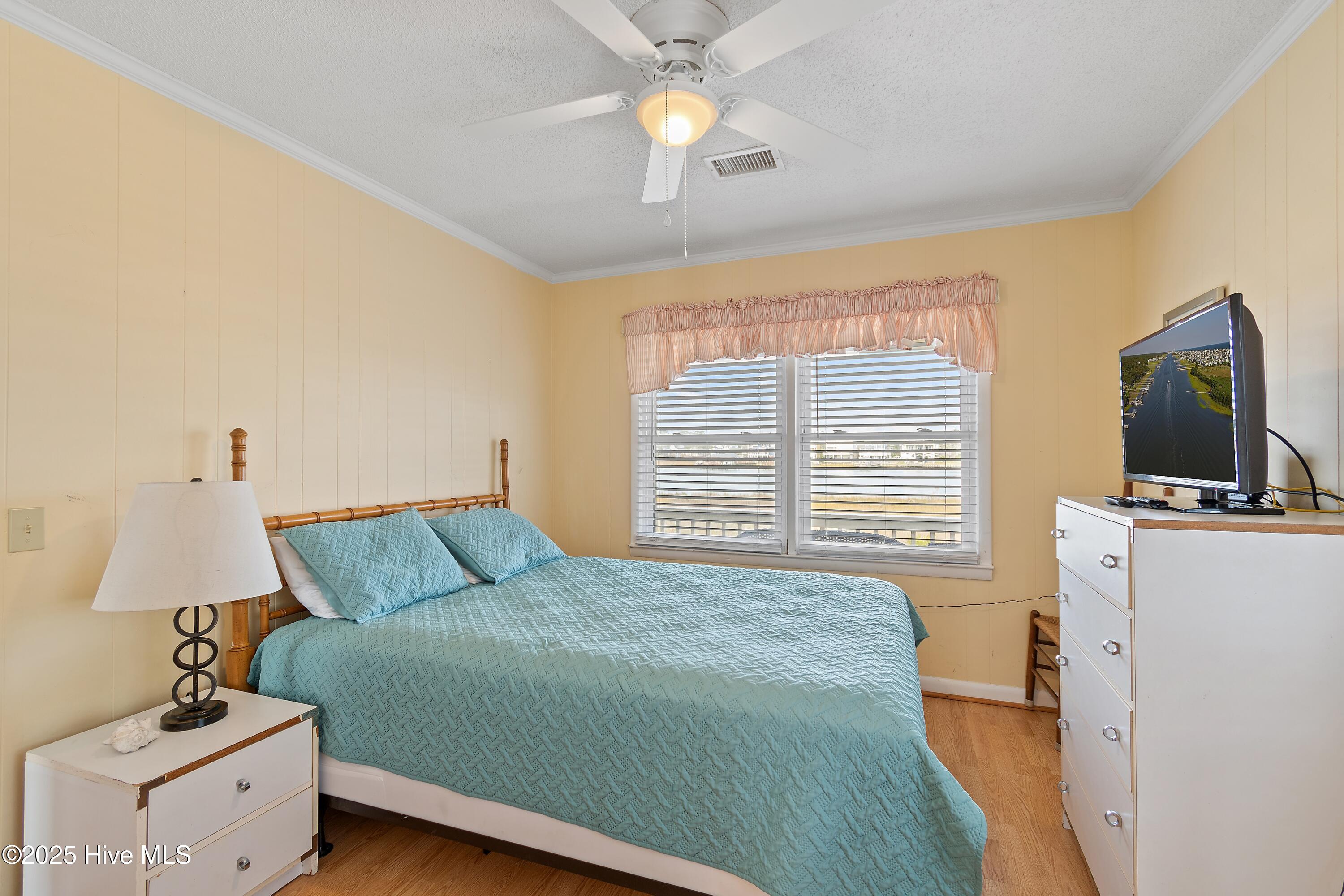 100543177 | Photo 24