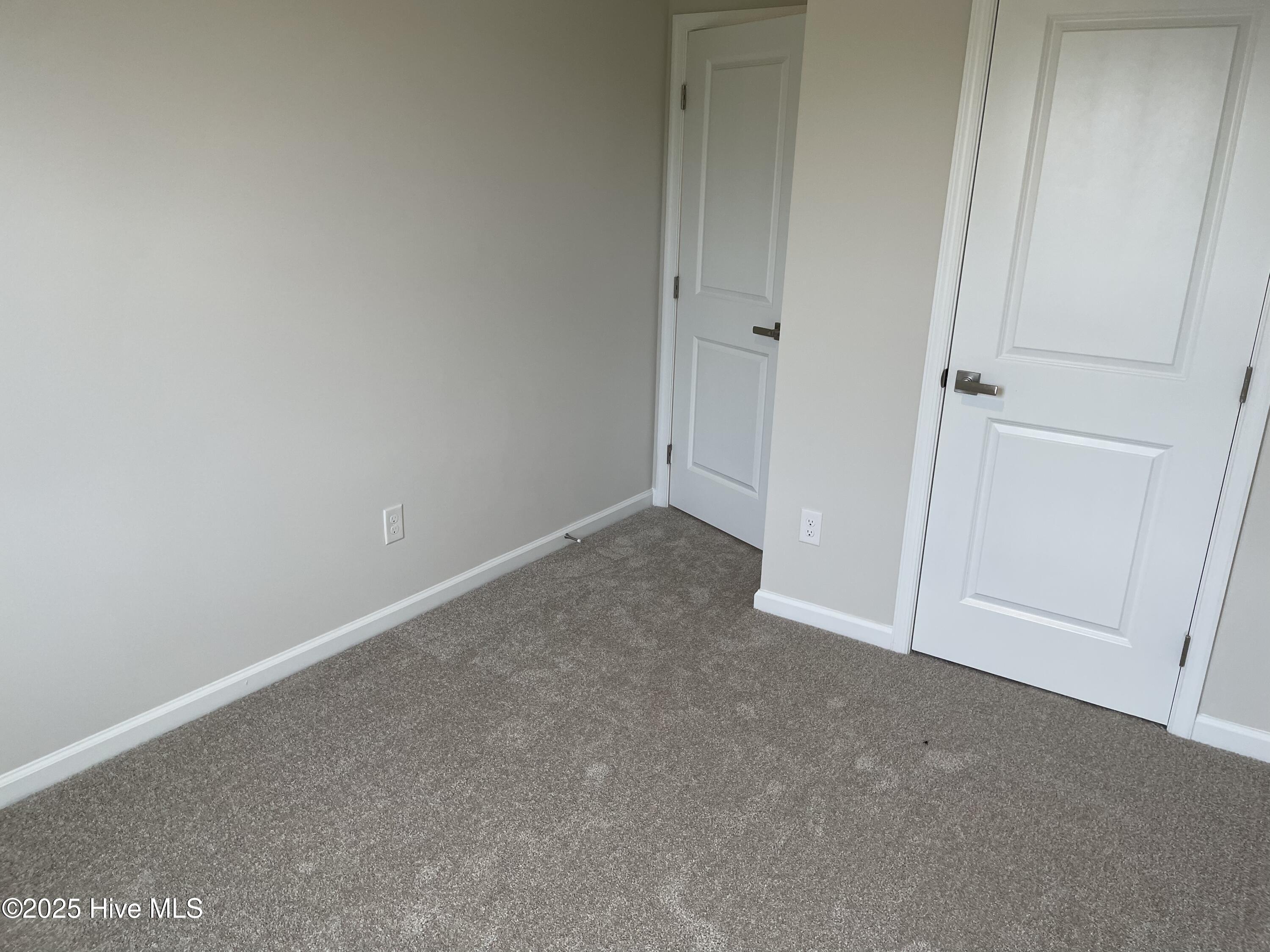 100536025 | Photo 23