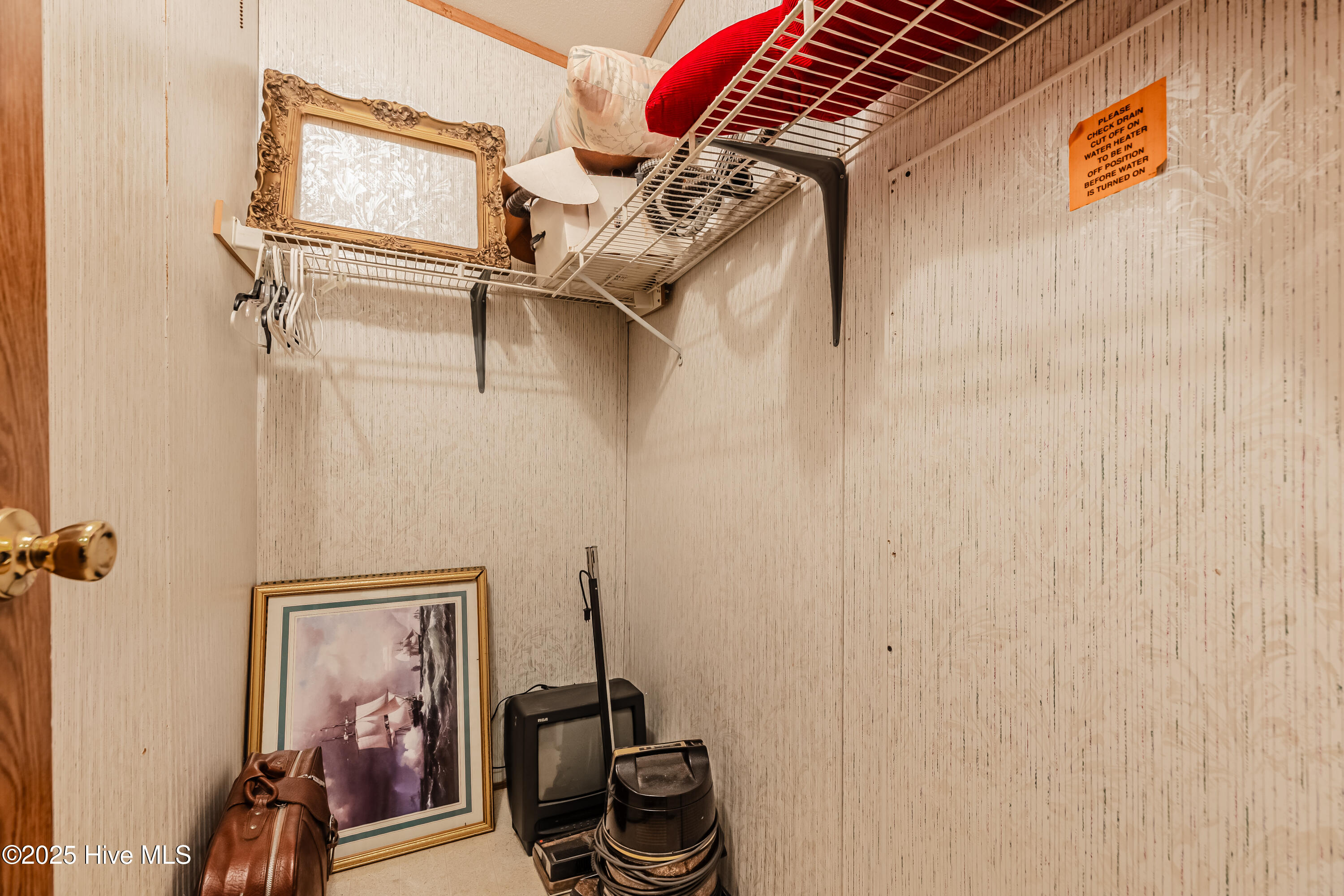 100543288 | Photo 27