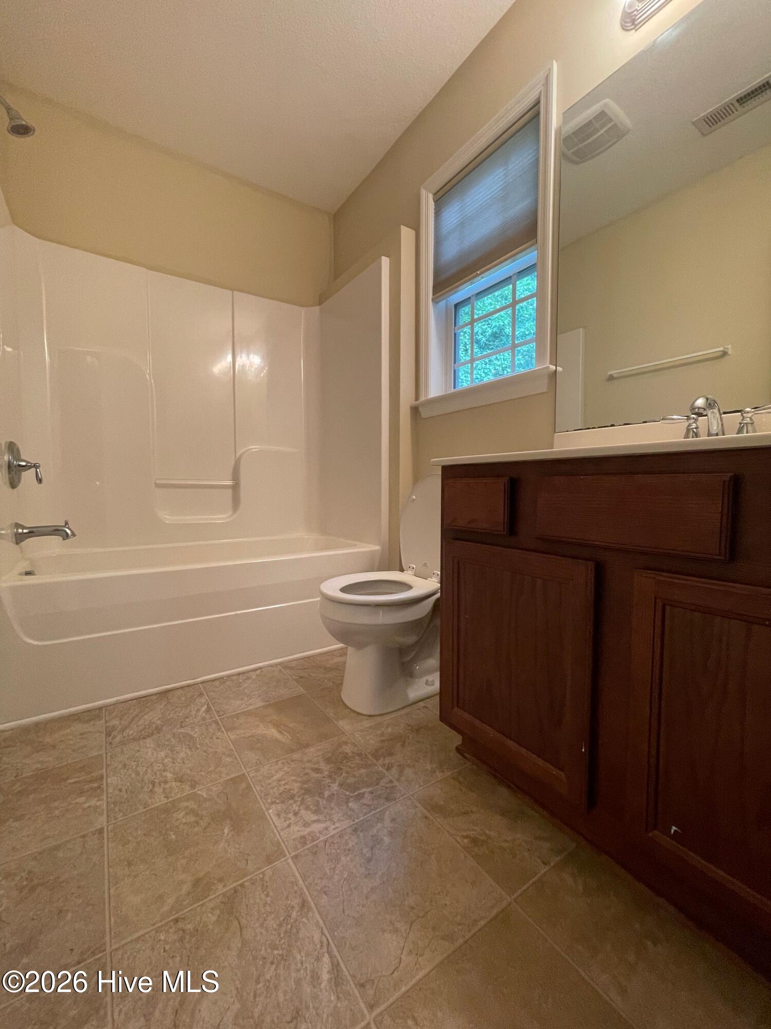 100562553 | Photo 38