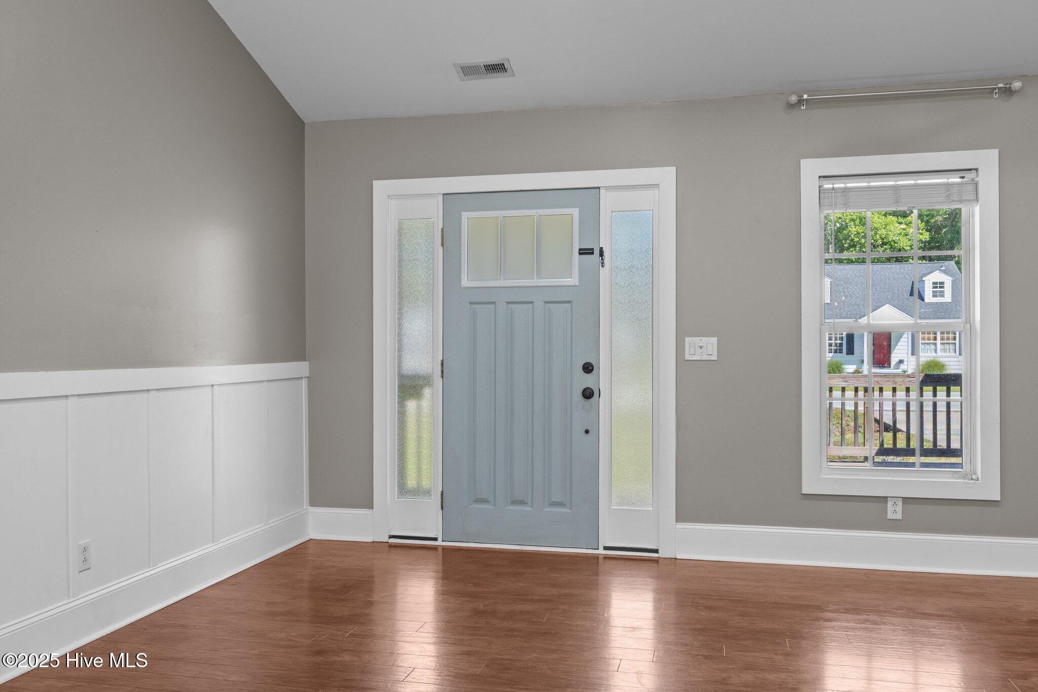 1199 Nine Foot Road,Newport