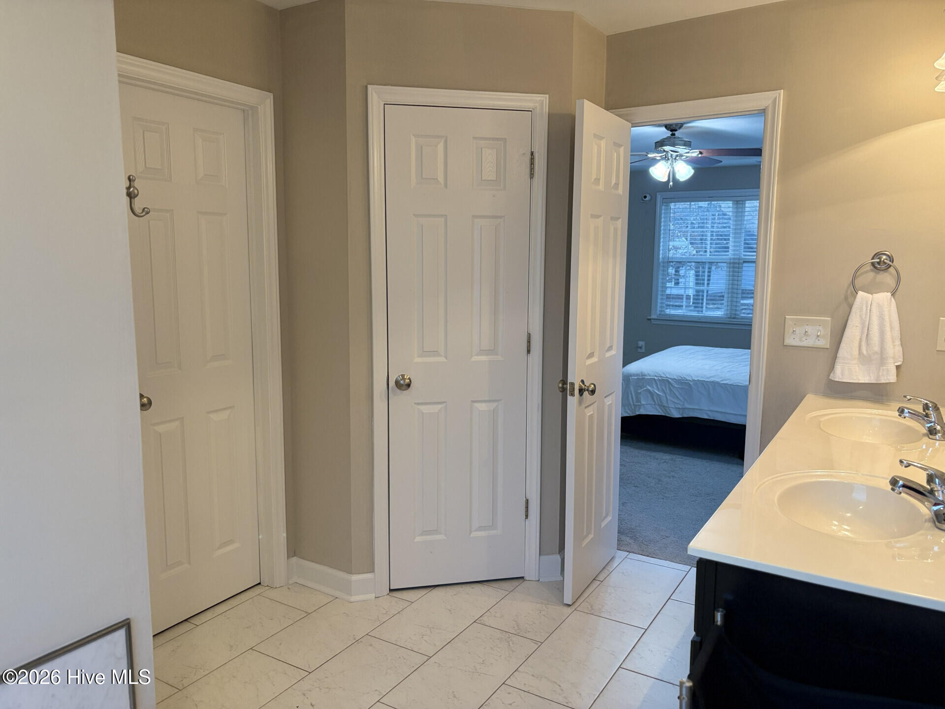 114CarolinaWay_65299_25