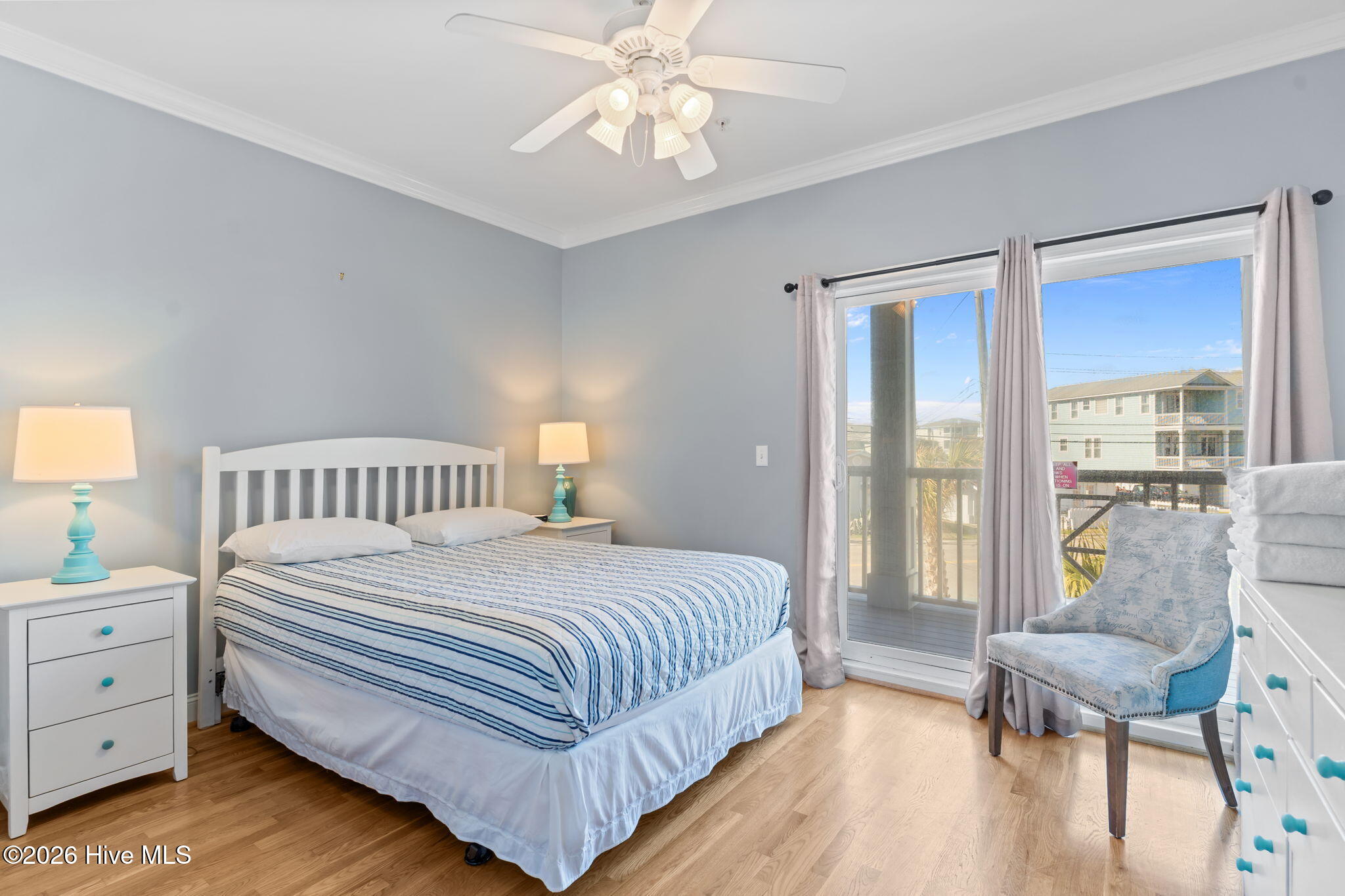 100530858 | Photo 49