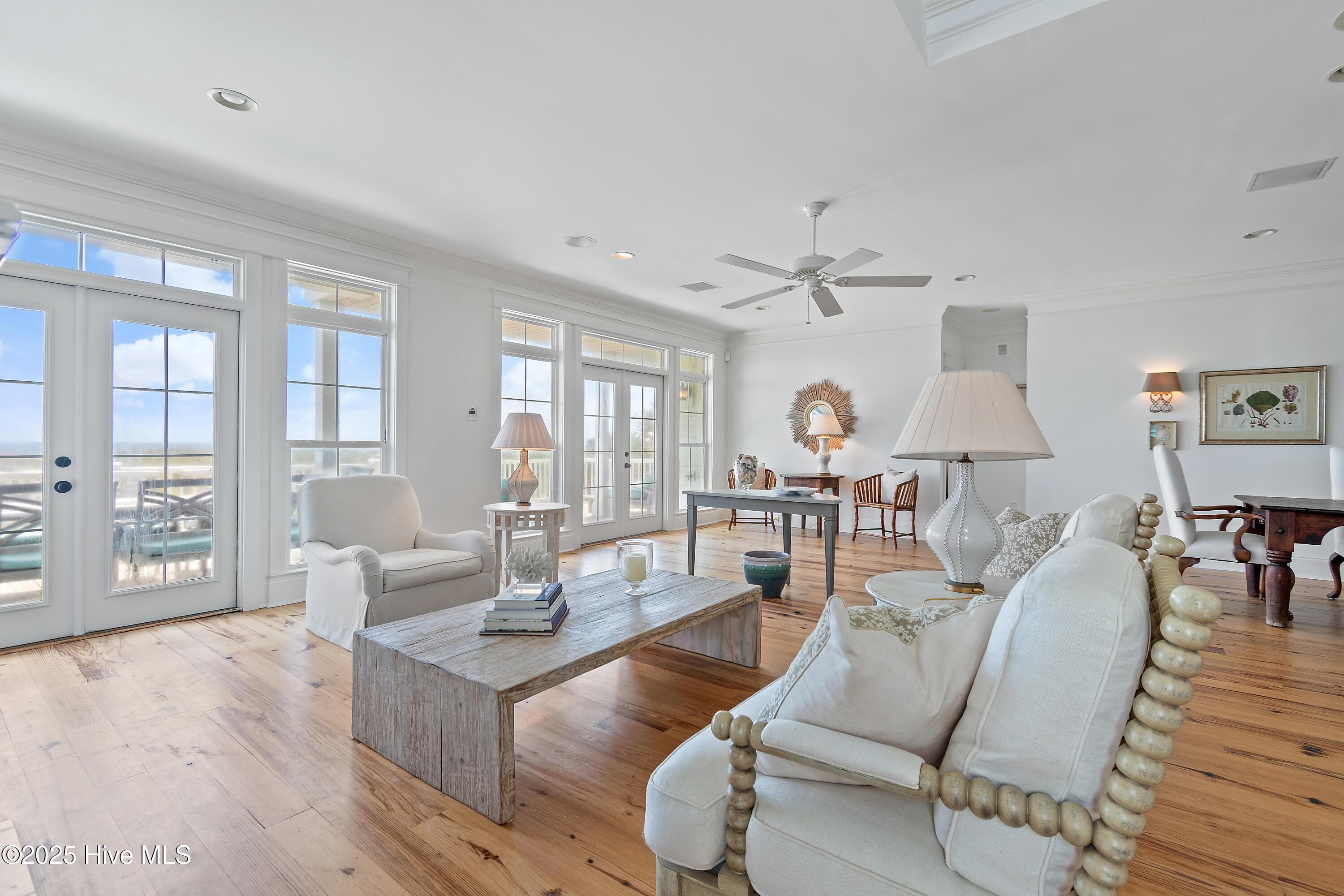 100519693 | Photo 21