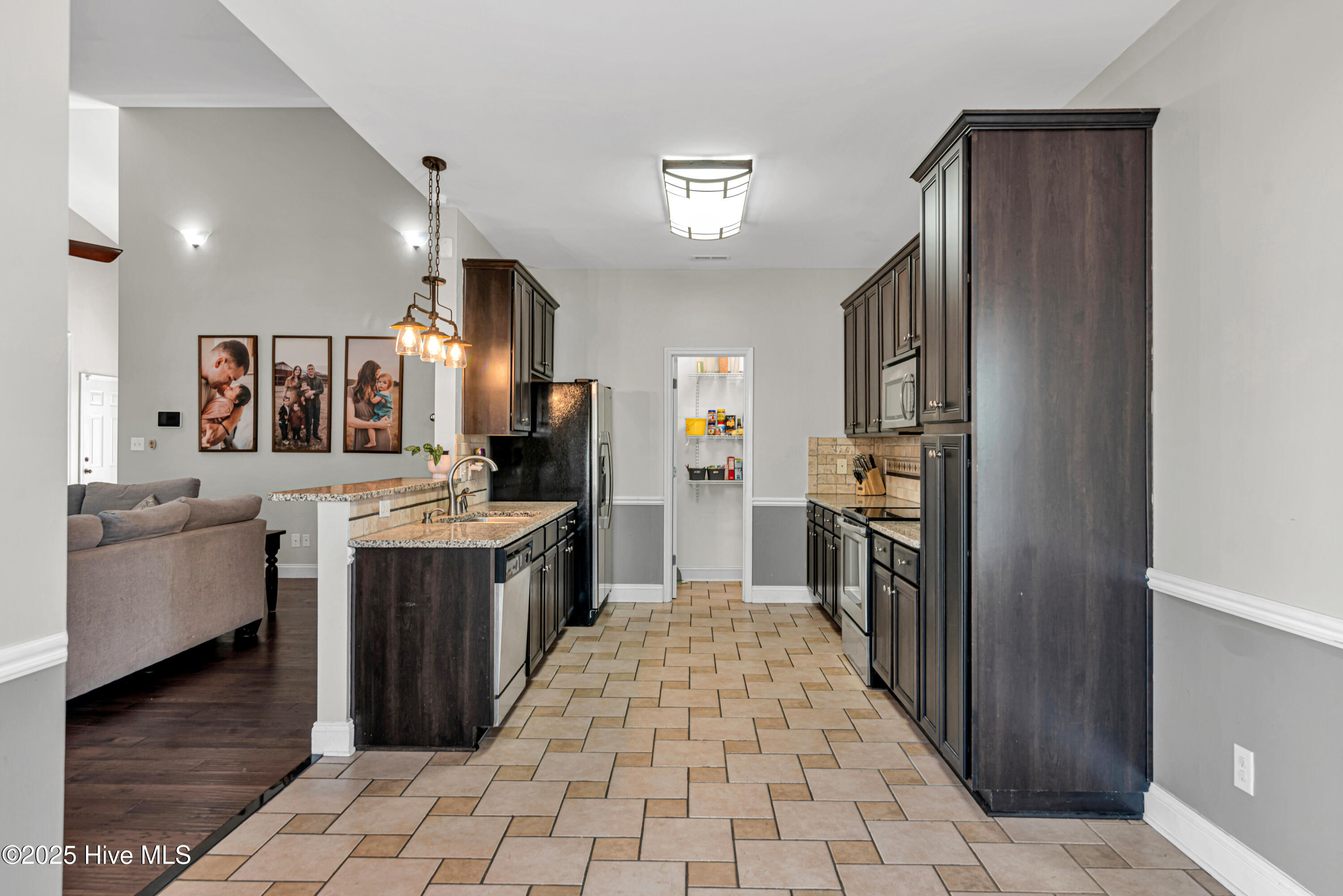 100545574 | Photo 19