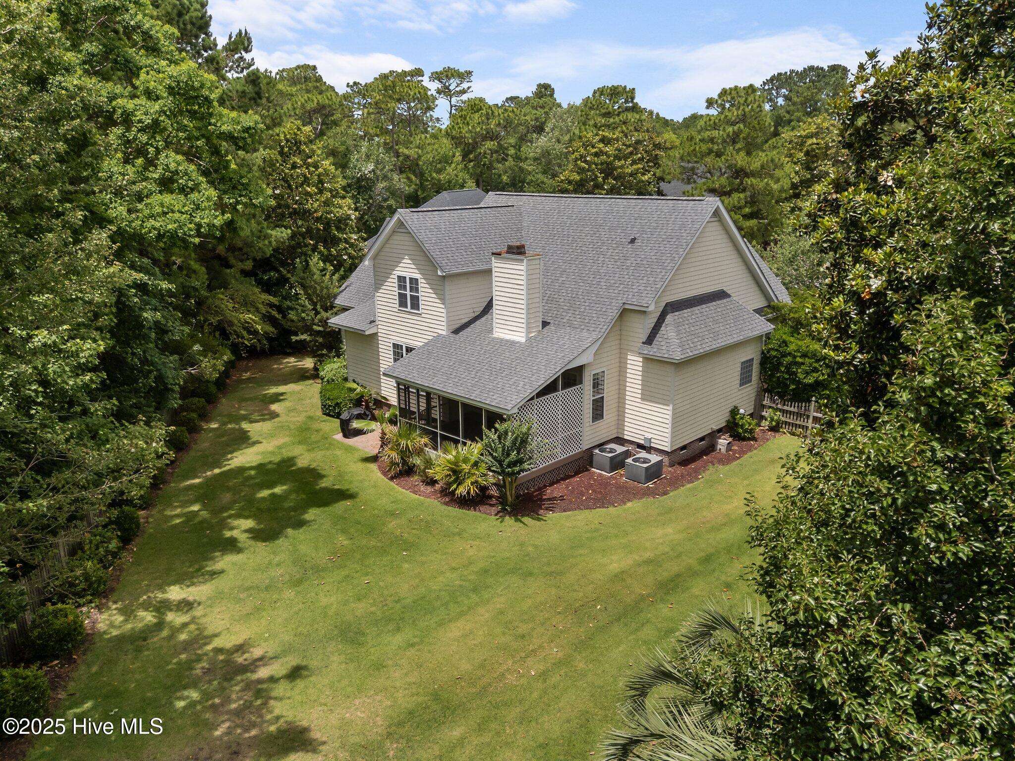 100521763 | Photo 43