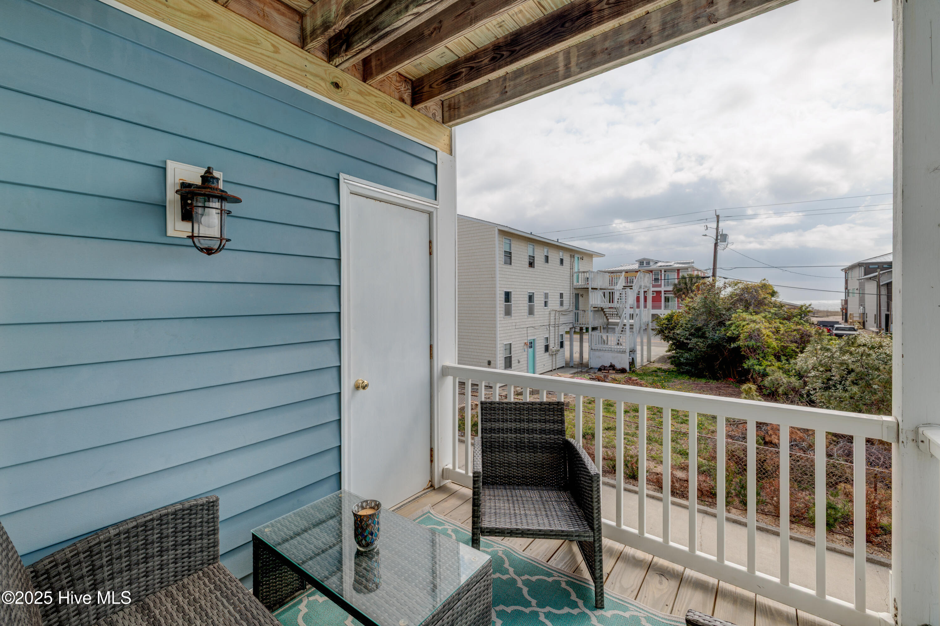 100498855 | Photo 17