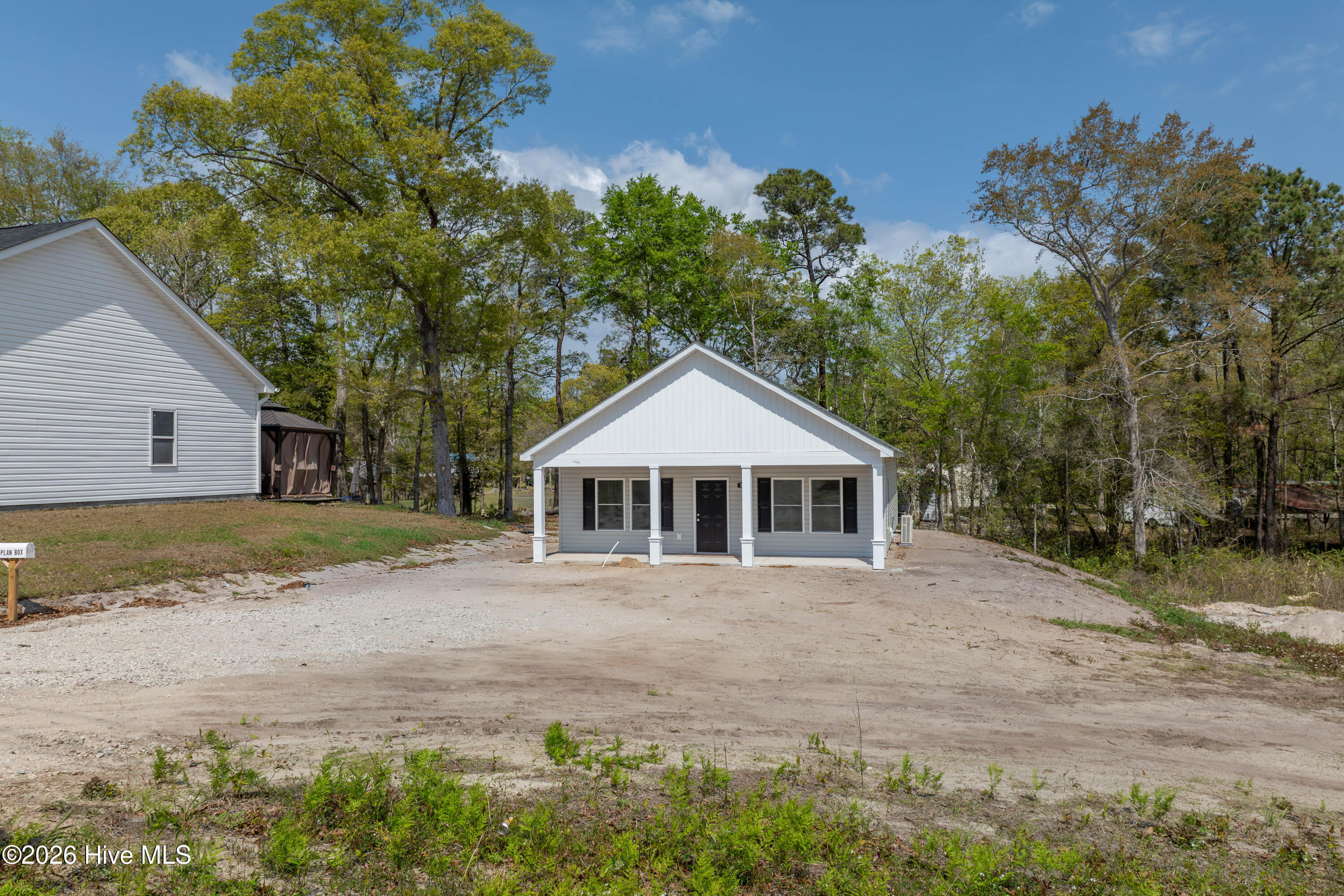 100563323 | Photo 27