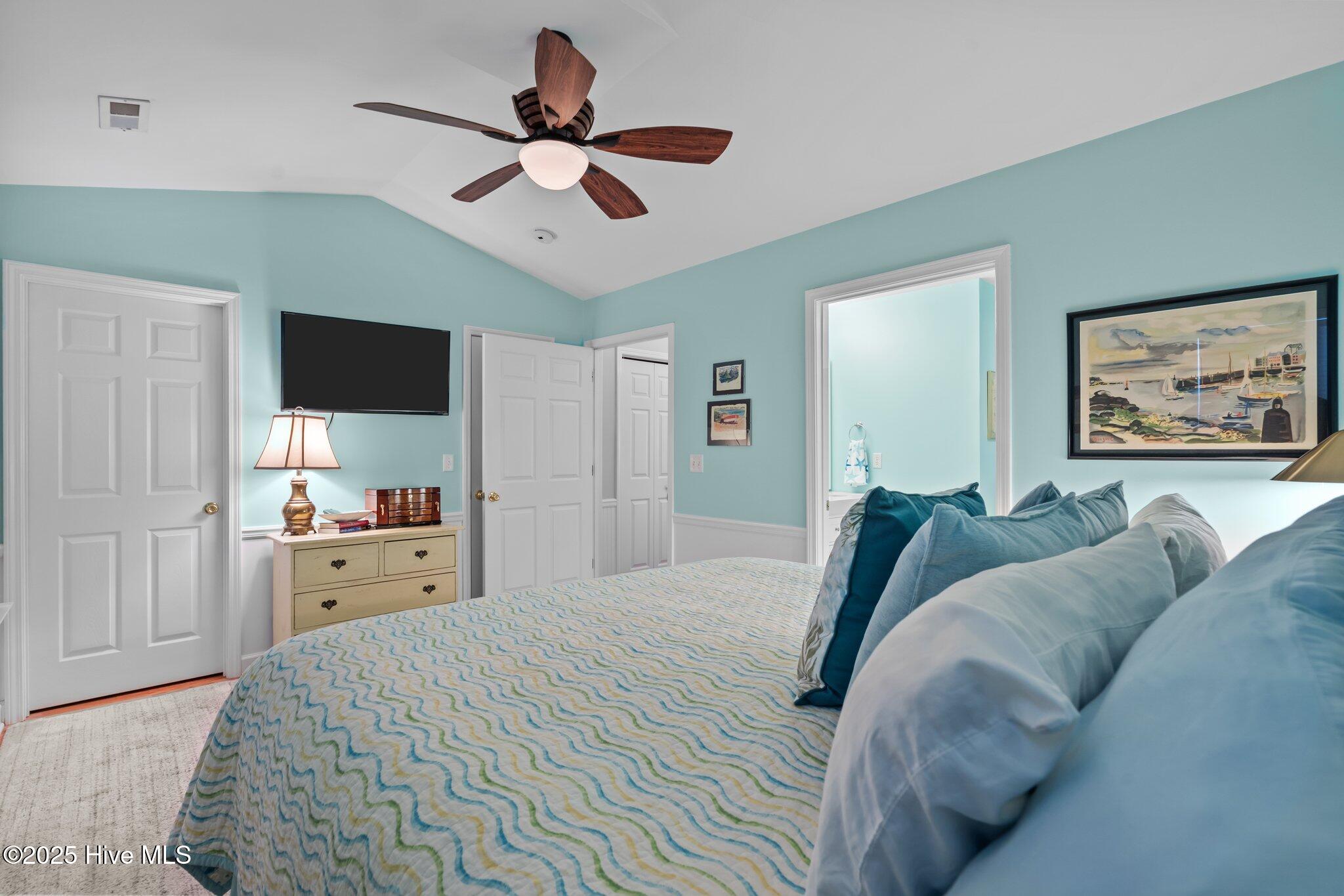 100516795 | Photo 28