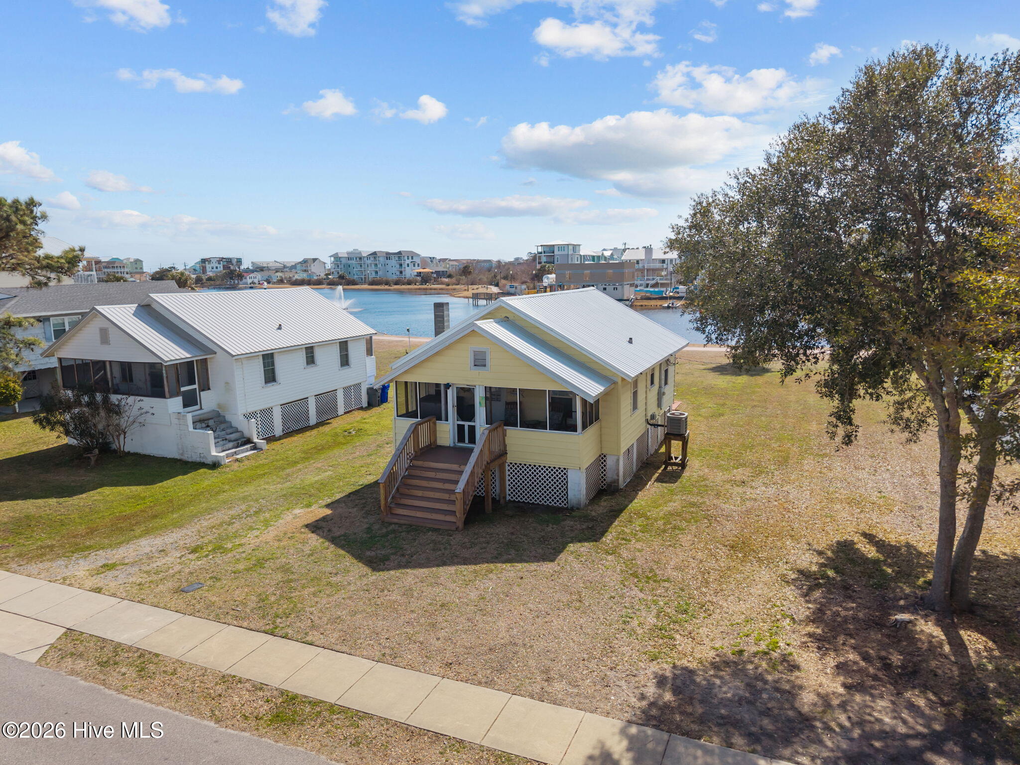 305 Atlanta Avenue, Carolina Beach, NC, 28428