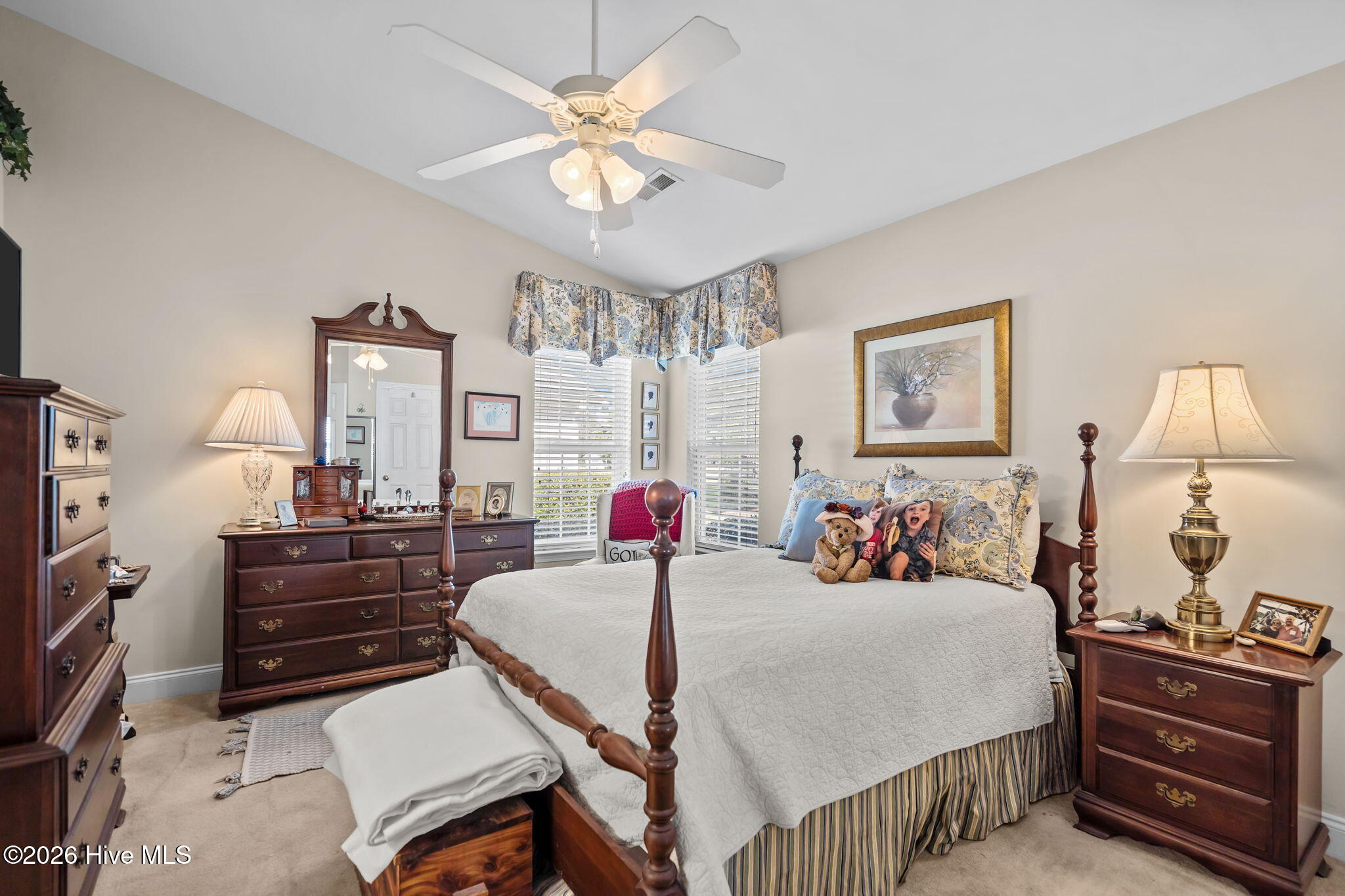 100556282 | Photo 31