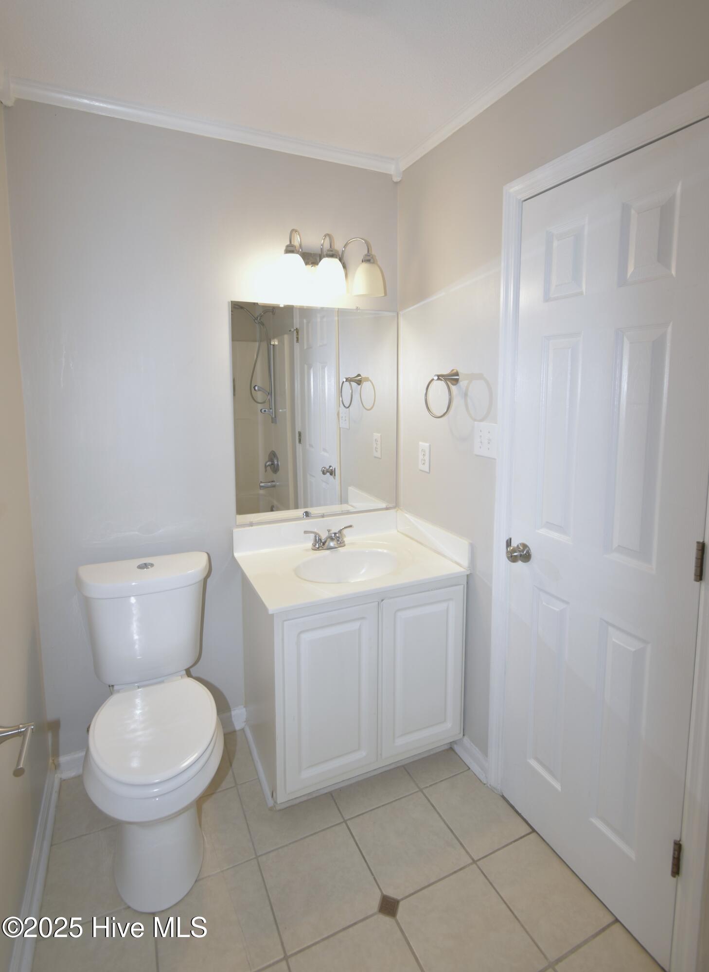 100546185 | Photo 24