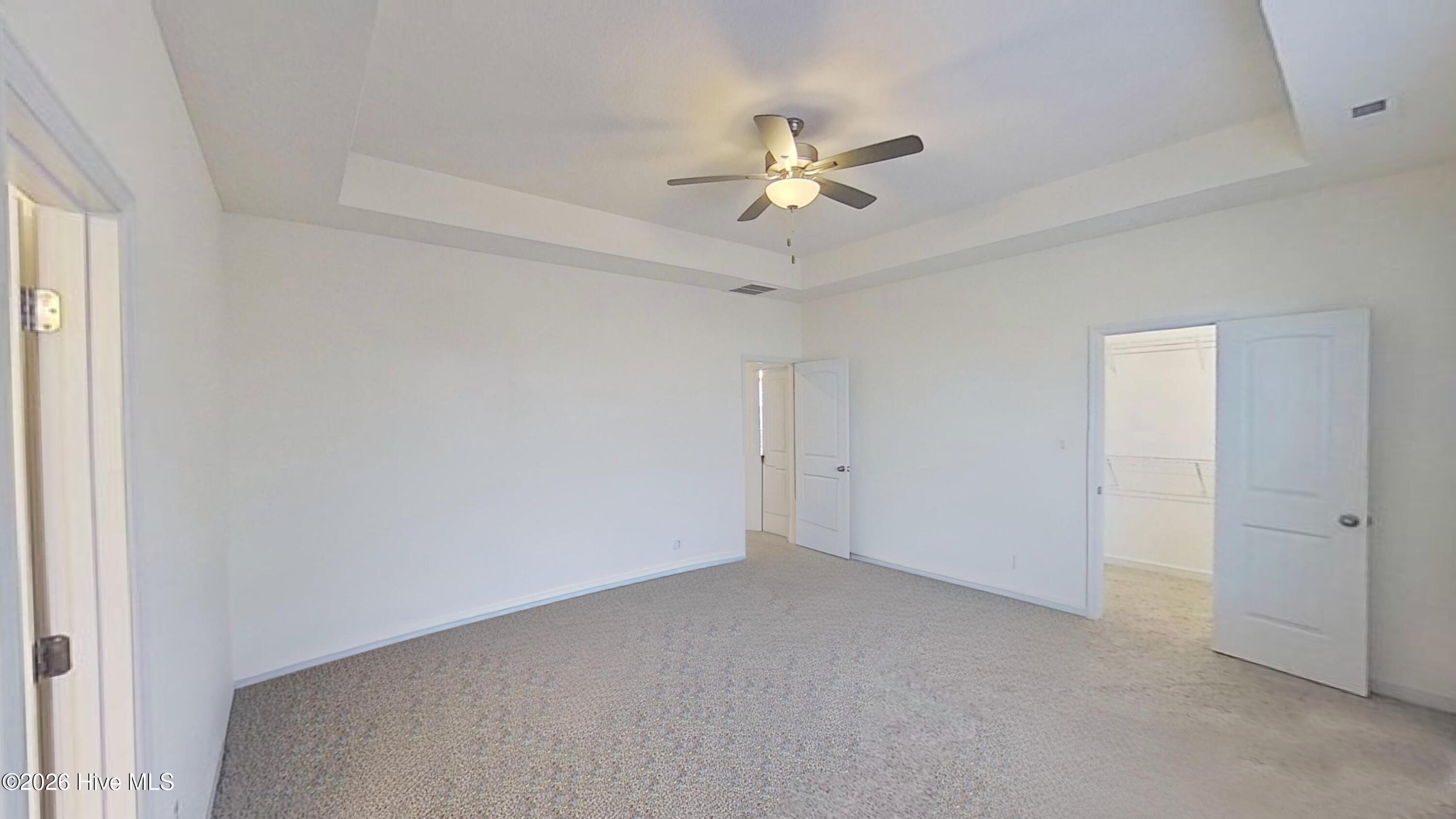 100567231 | Photo 14