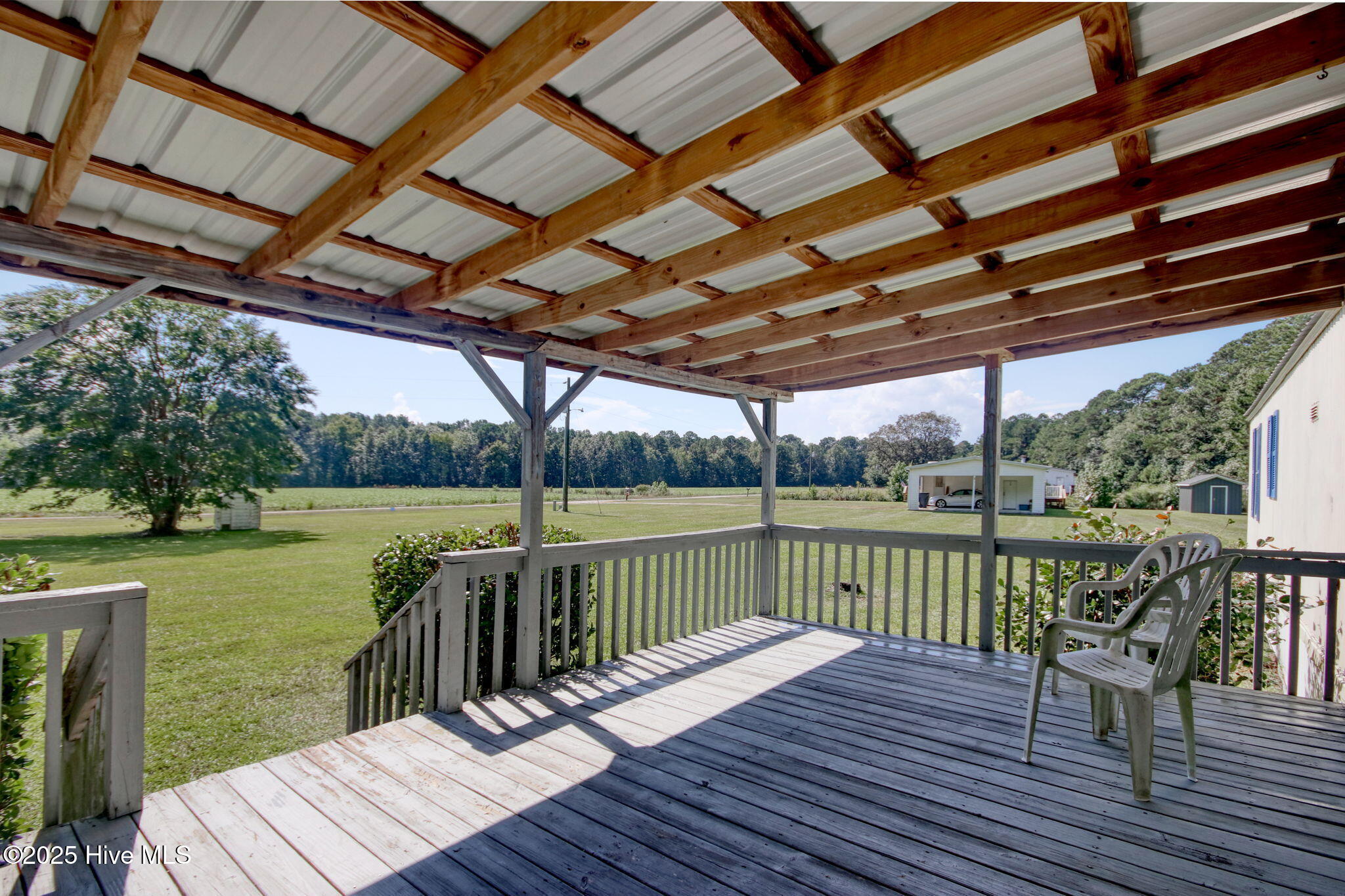 100568016 | Photo 15