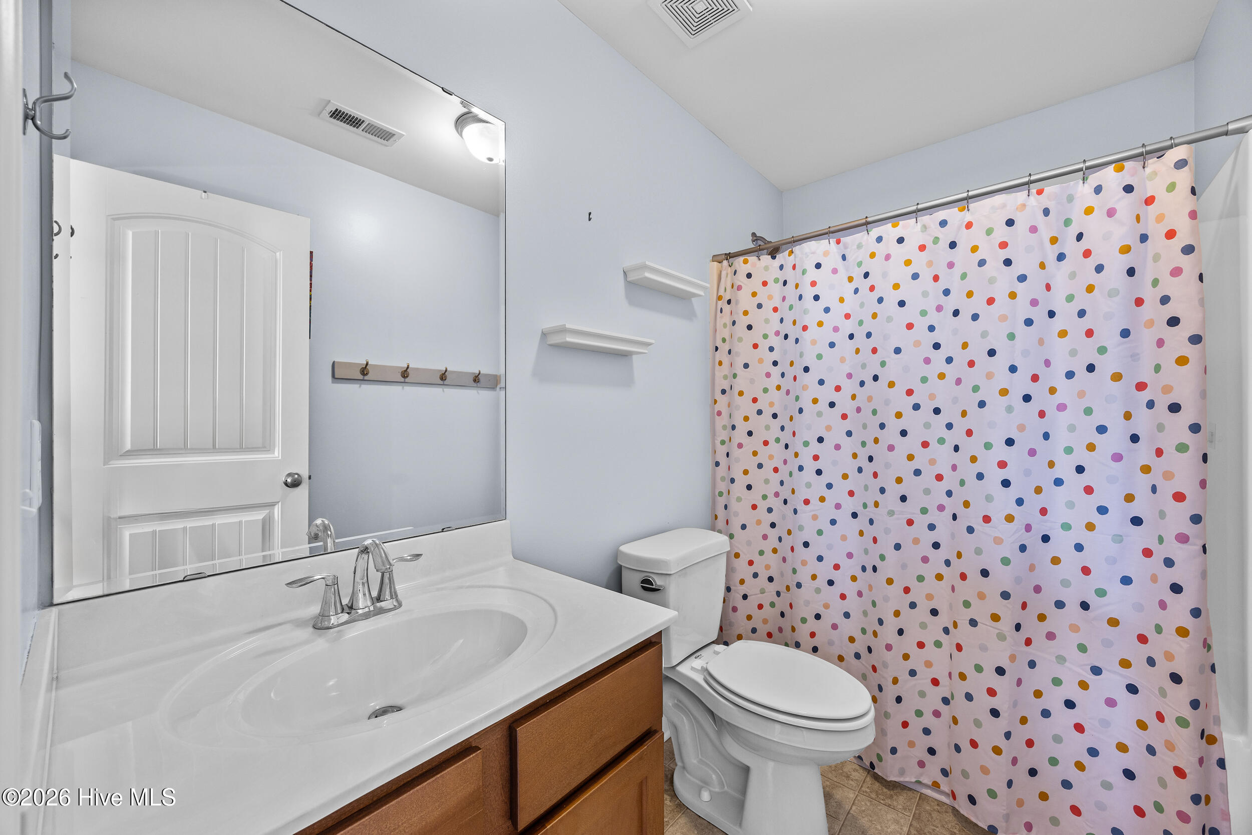 100565934 | Photo 21