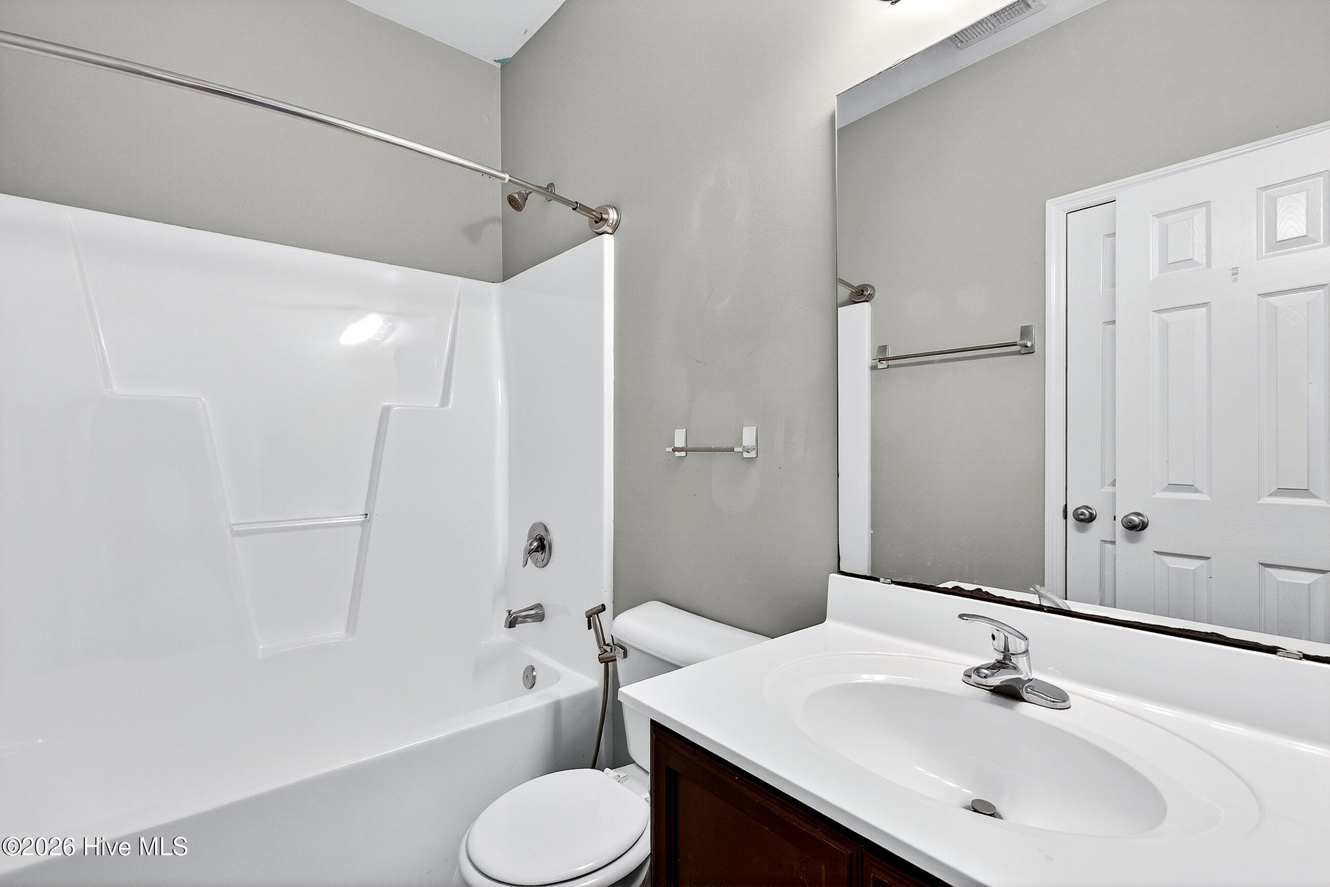 100567675 | Photo 22