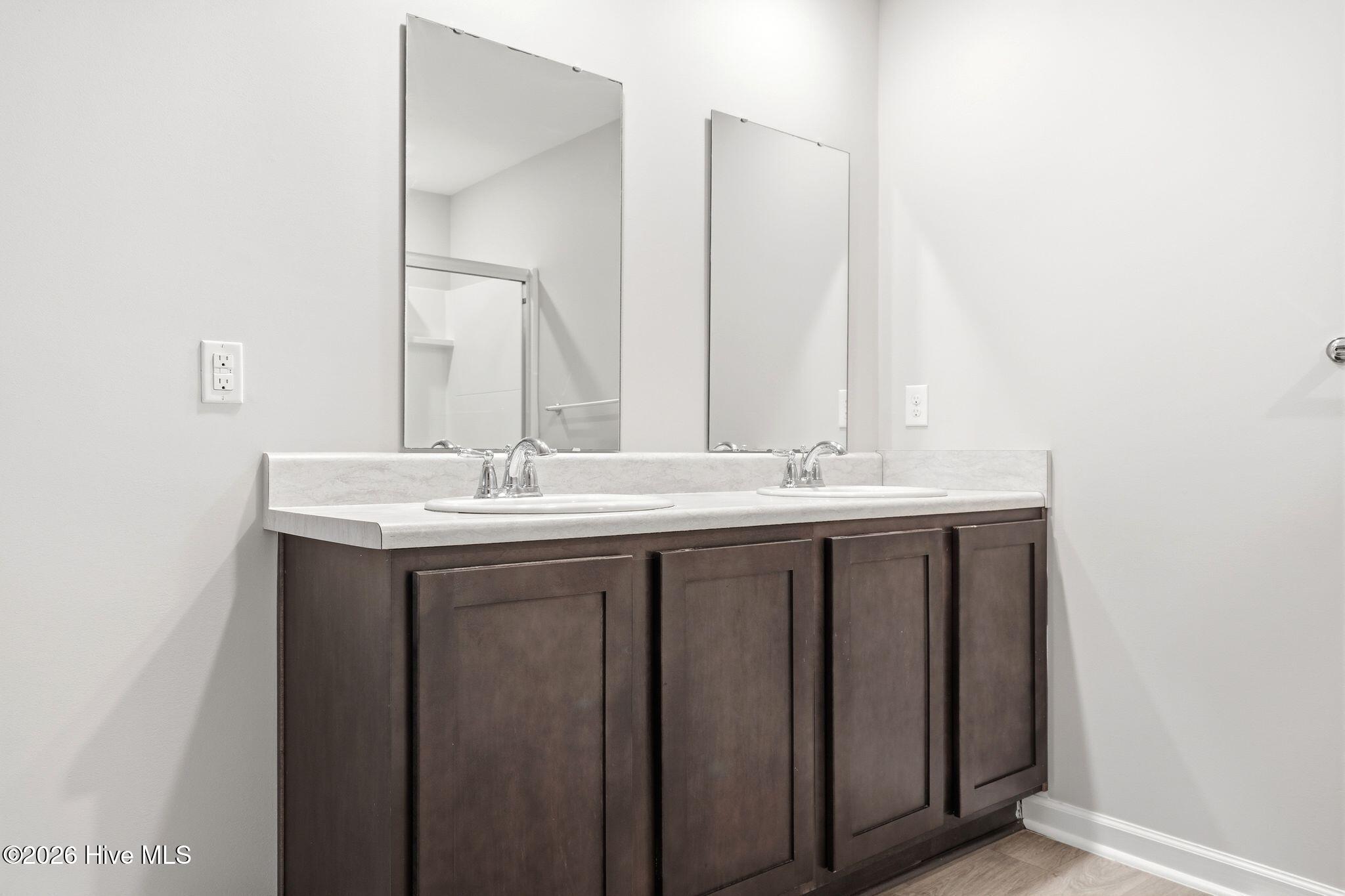 100558624 | Photo 34