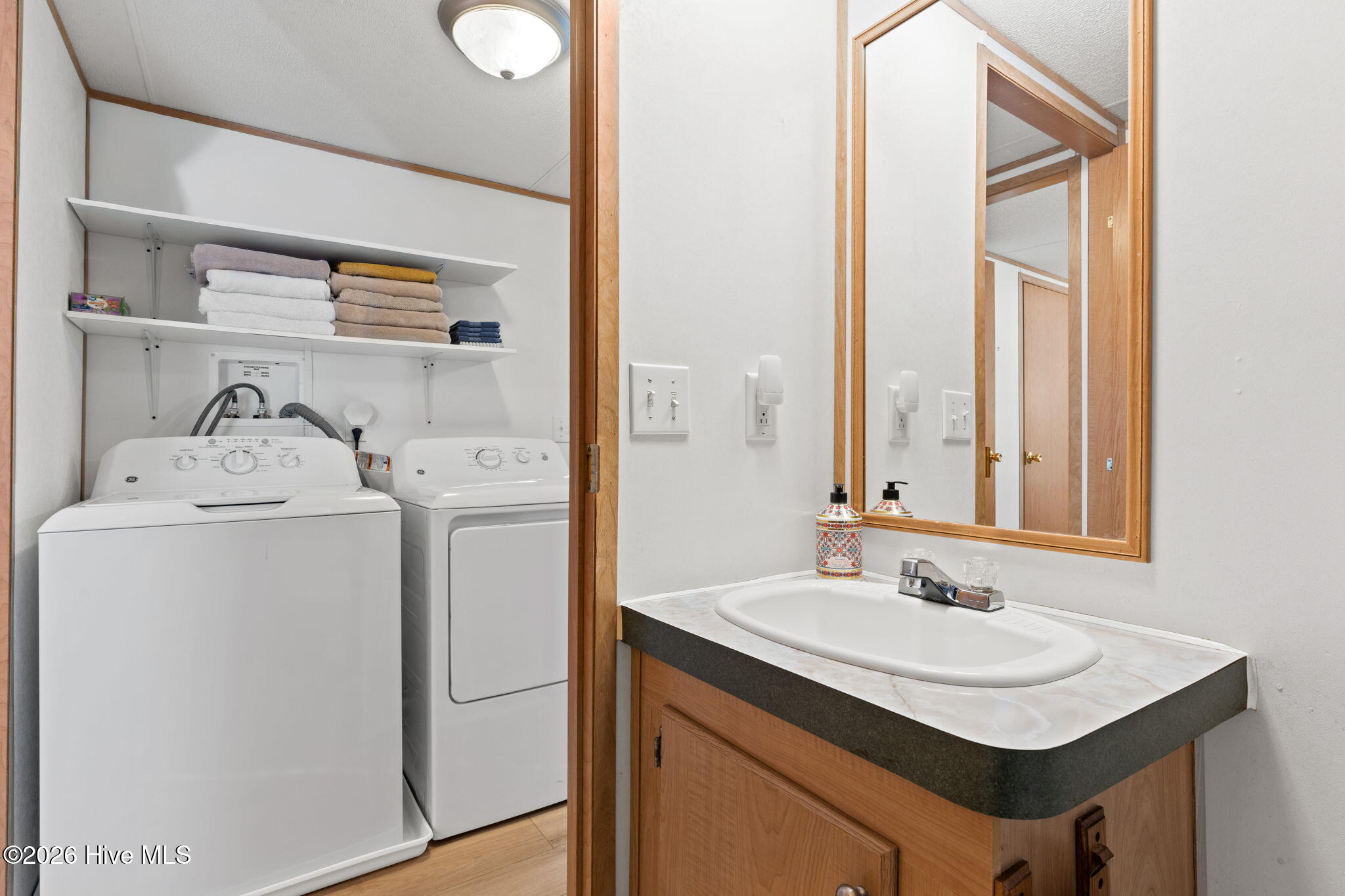 100551436 | Photo 12