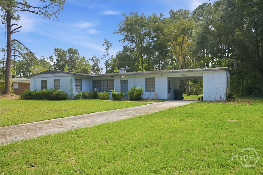 Photo 2 of Single family home for sale at 701 Highland Dr, Savannah, GA 31406 | MLS# SA365949 | Listing updated on 2026-10-08