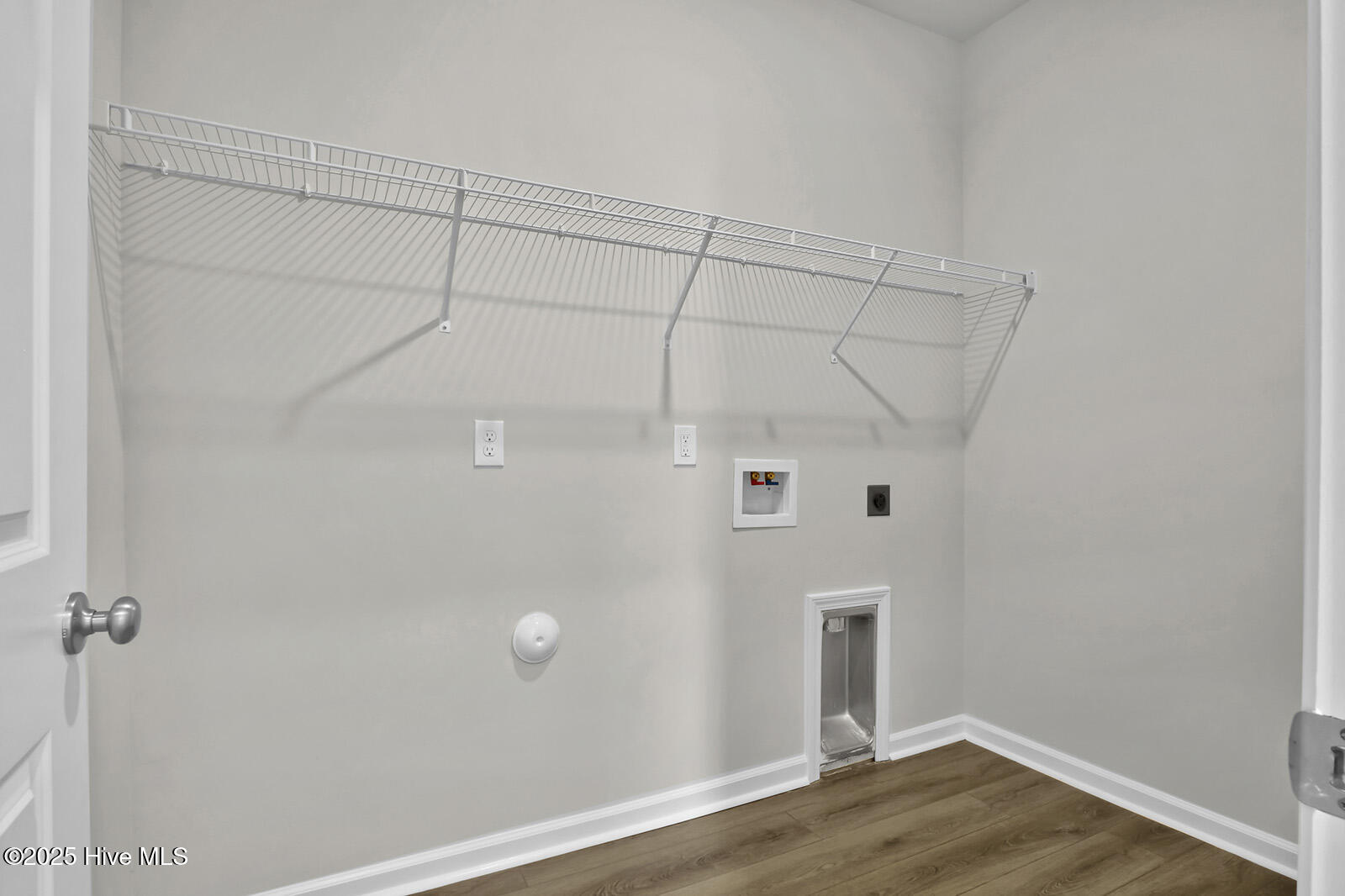 100526697 | Photo 10