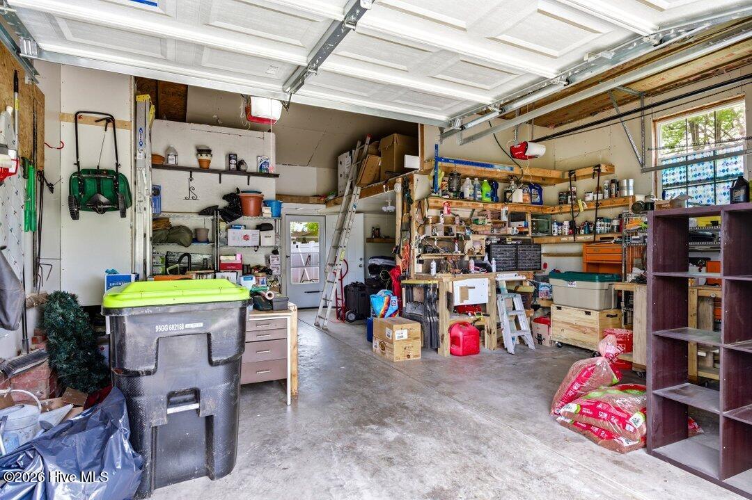 100566216 | Photo 26