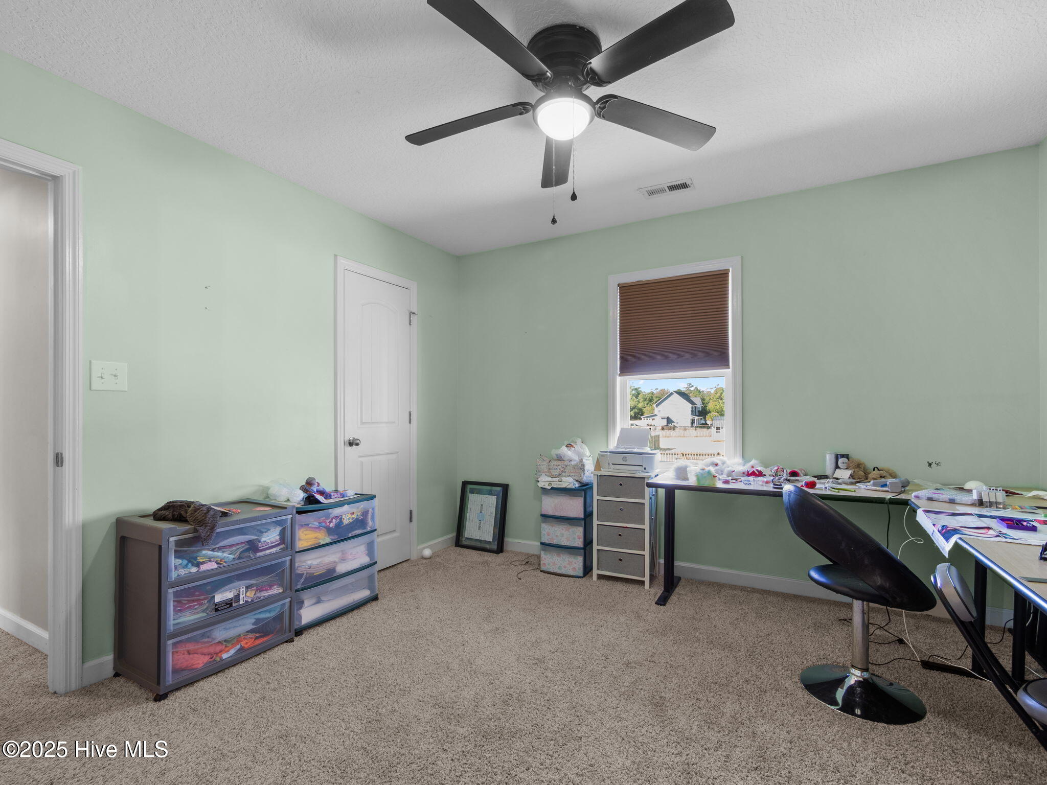 100534752 | Photo 30