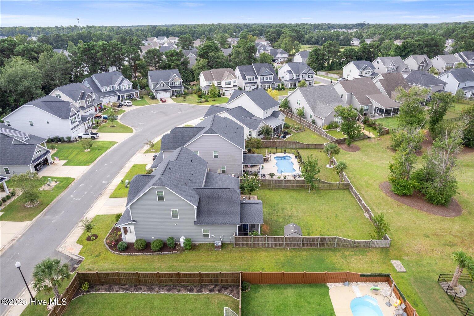 100530292 | Photo 47