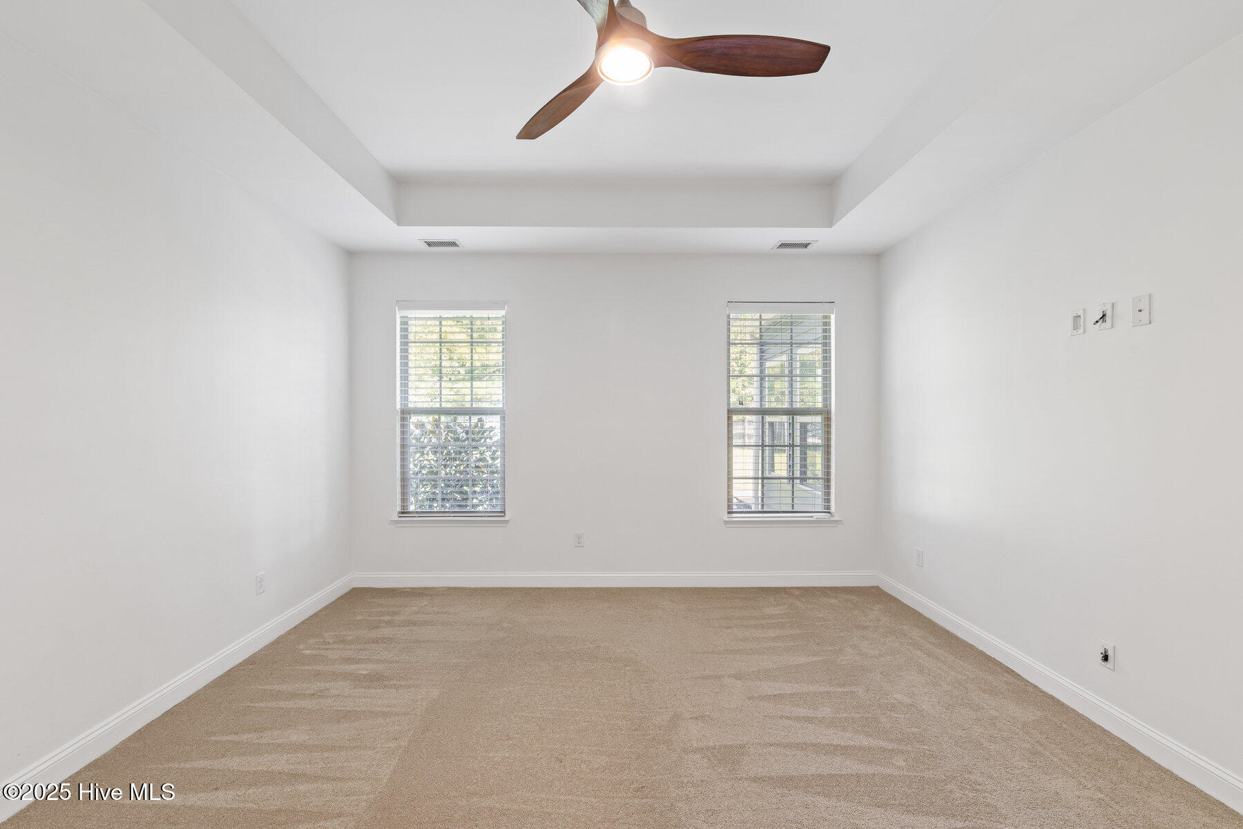 100521080 | Photo 25