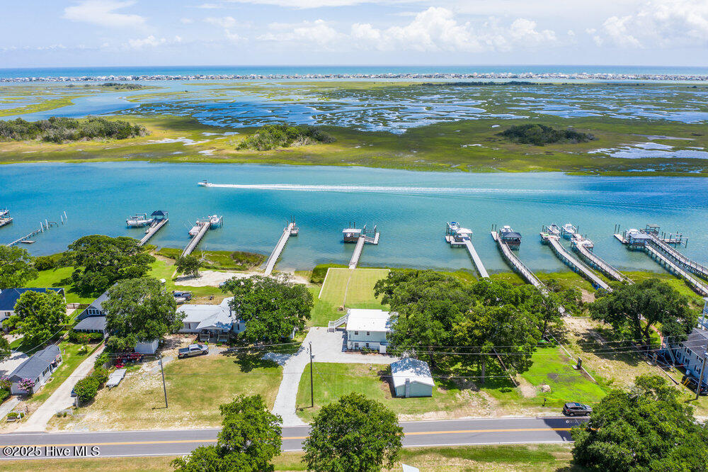 100556855 | Photo 47