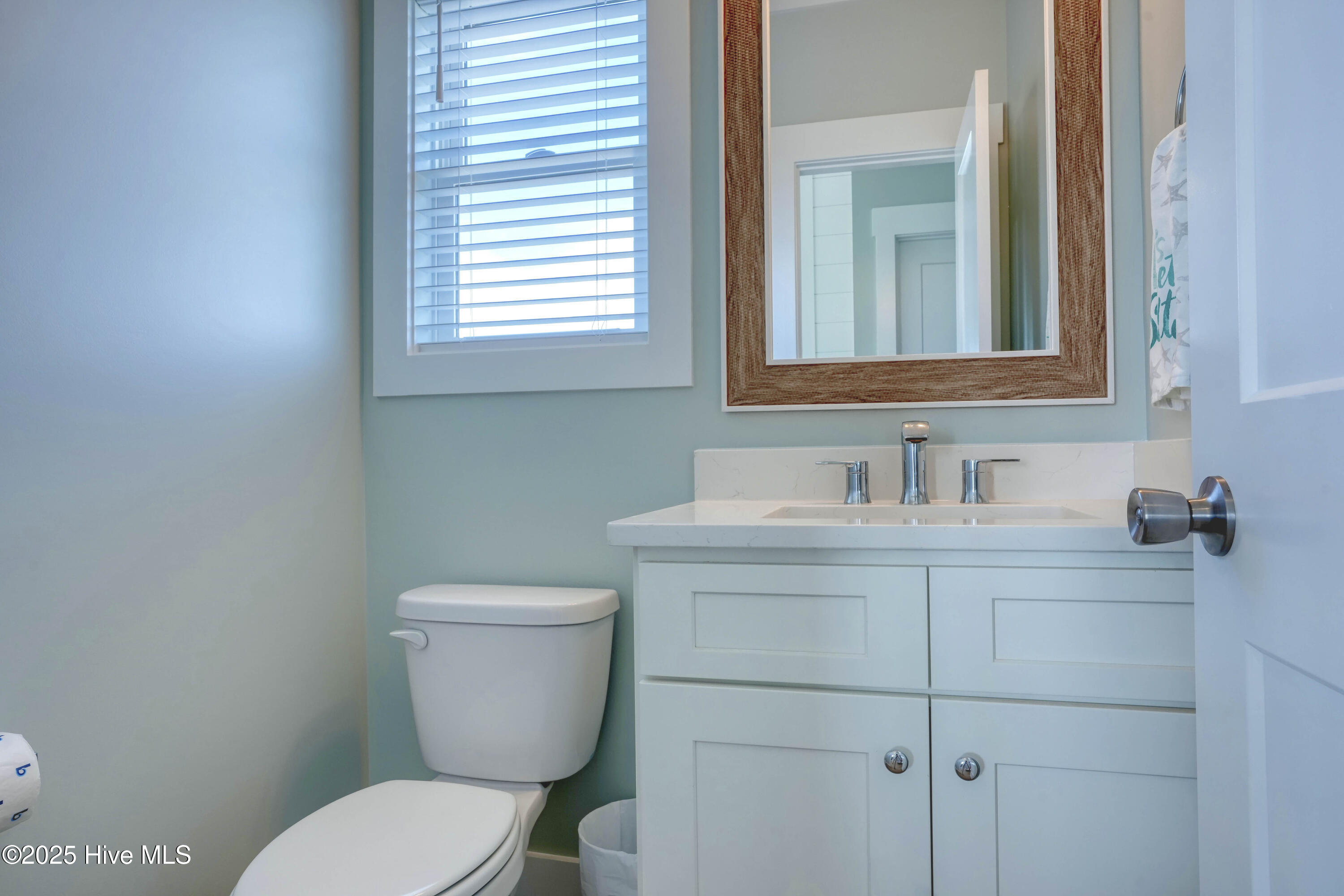 100522890 | Photo 56