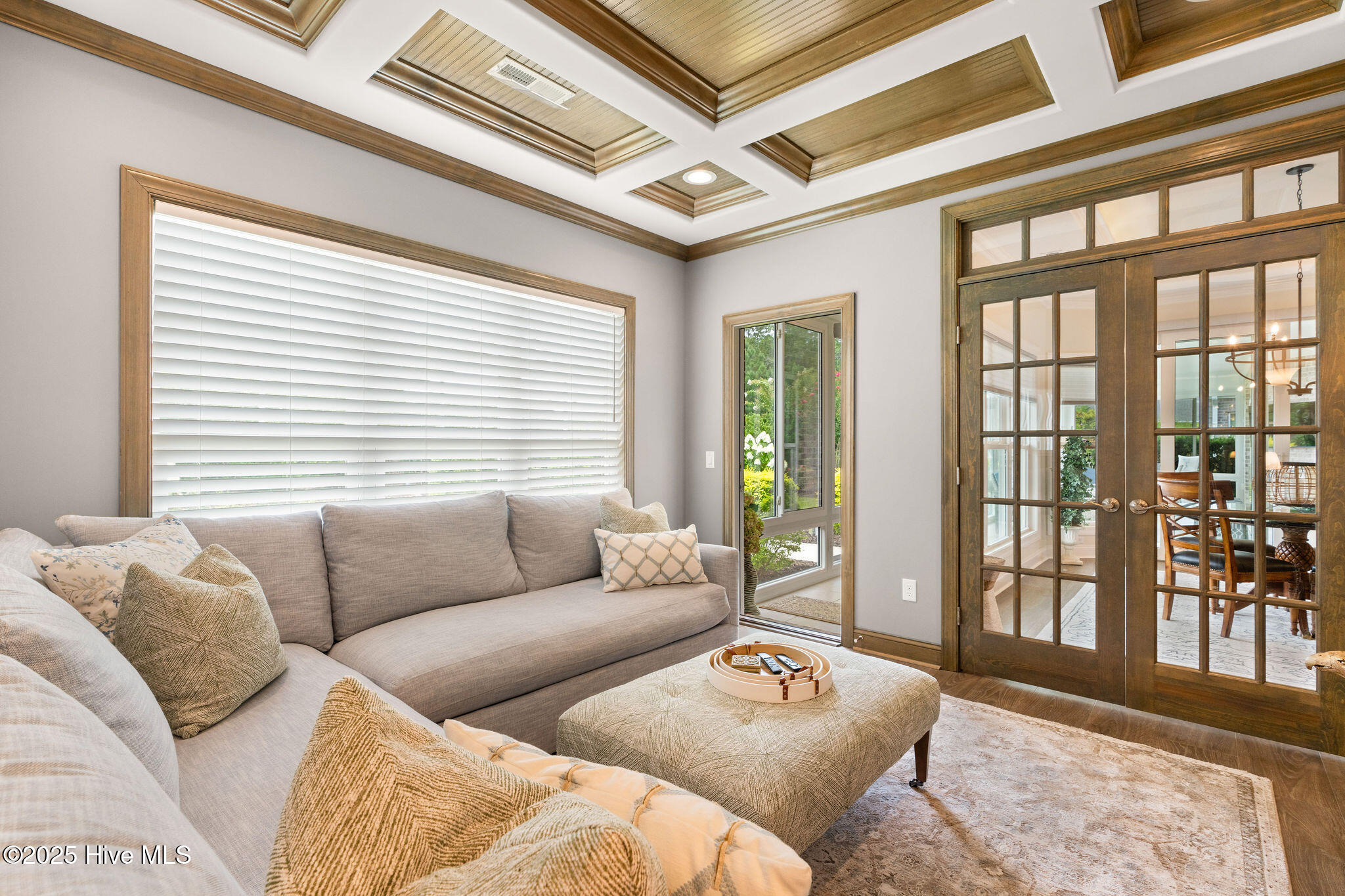 100517606 | Photo 40