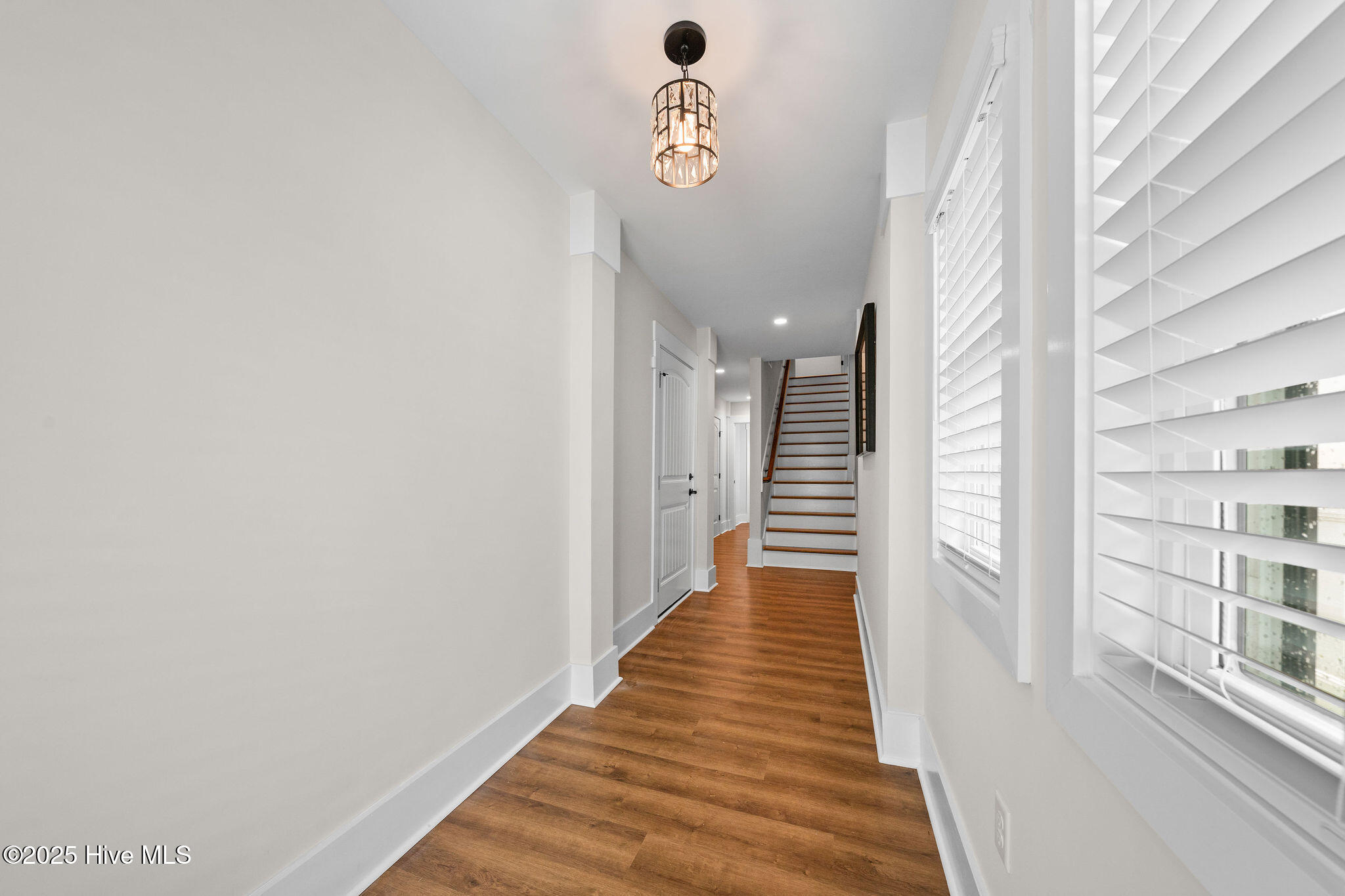 100521621 | Photo 41