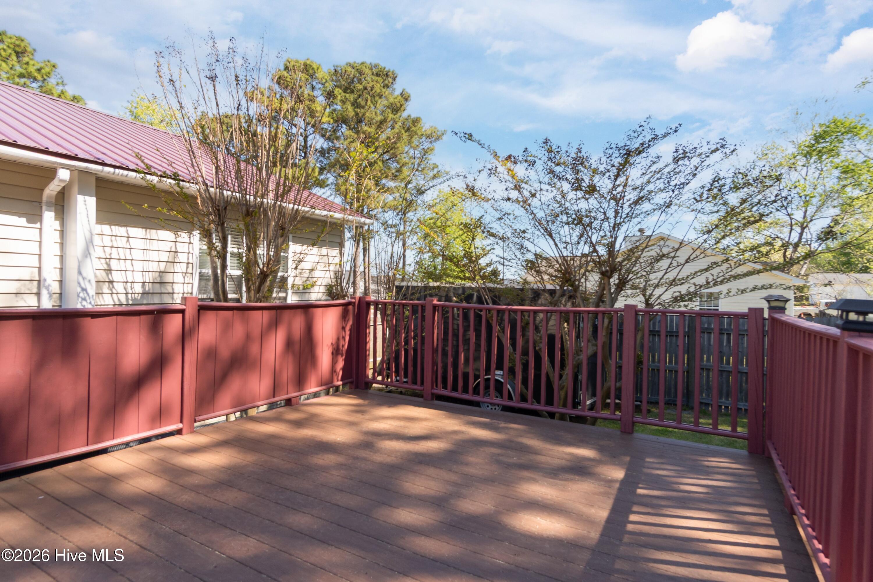 100564108 | Photo 32