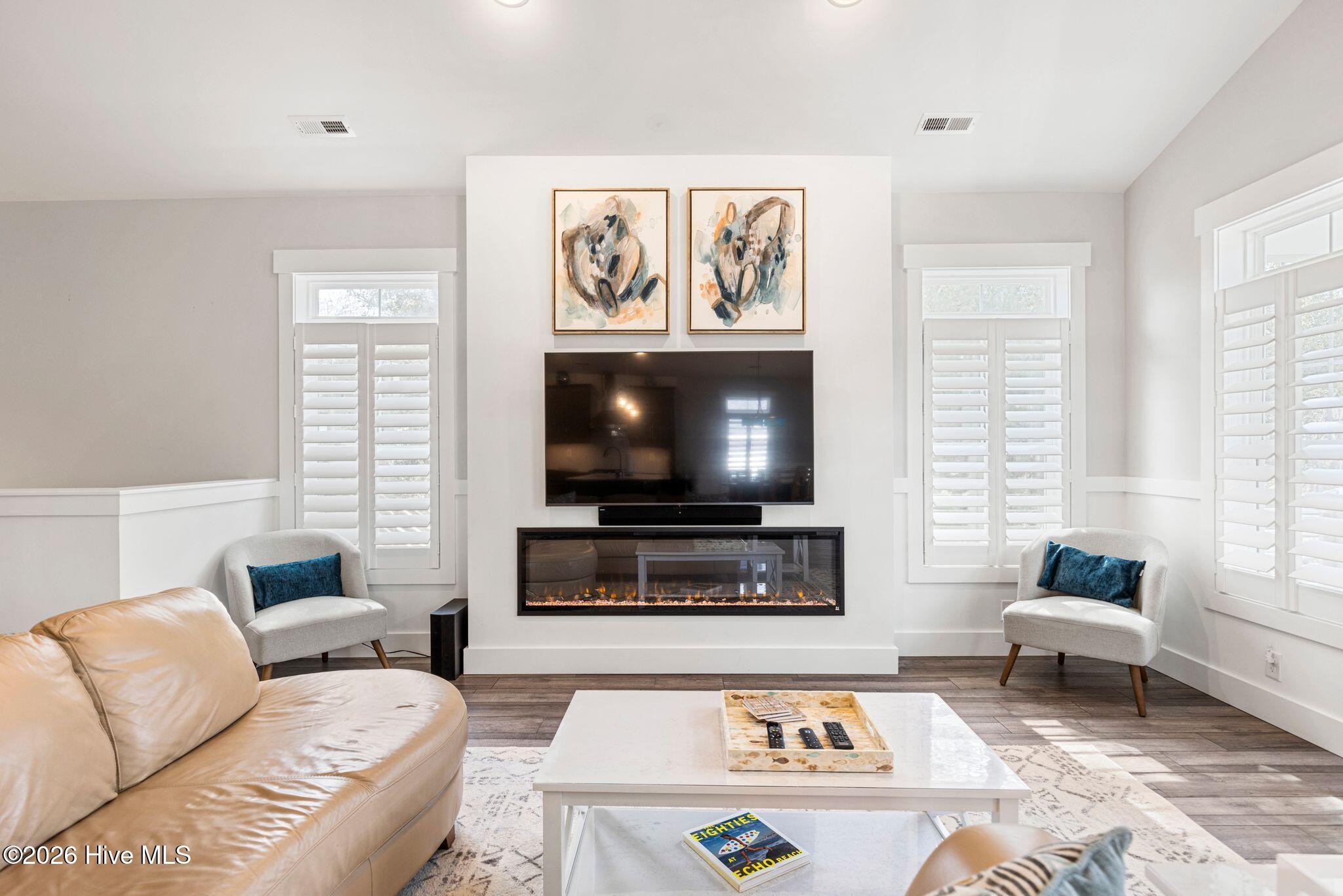 100551574 | Photo 13